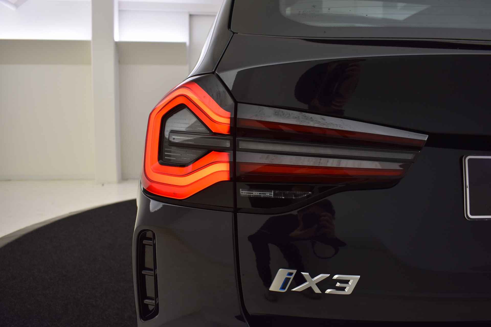 BMW iX3 Executive 74 kWh / Adaptief onderstel / Adaptieve LED / Sportstoelen / Driving Assistant Professional / Live Cockpit Professional / Parking Assistant - 52/52