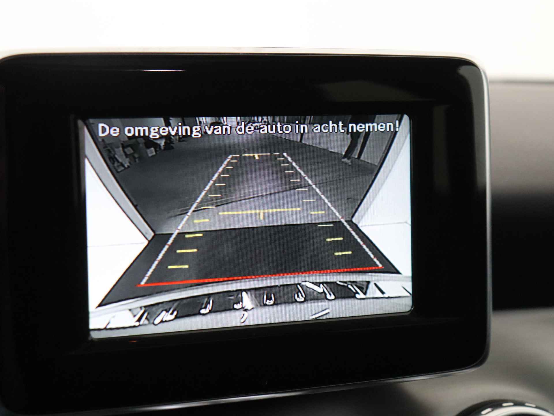 Mercedes-Benz GLA 200 Ambition Automaat | AGM Styling | Panorama dak | Navigatie - 14/31