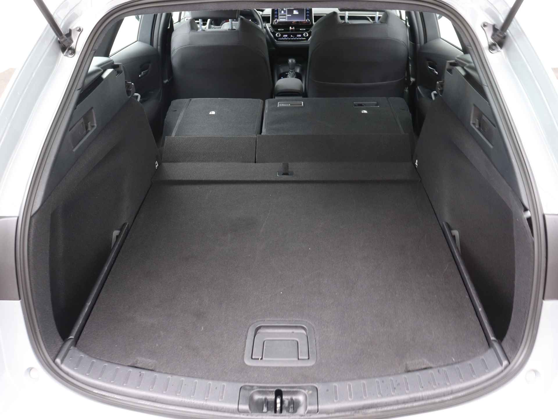 Toyota Corolla Touring Sports 1.8 Hybrid Active | Apple CarPlay | Android Auto | - 33/37