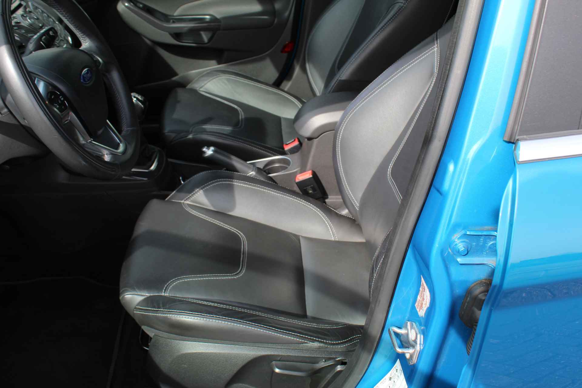 Ford Fiesta 1.0 EcoBoost Titanium X , 125pk Leer , Stoelverwarming , Navigatie , Climate control Cruise control , LED dagrijverlichting , Ect. - 7/49