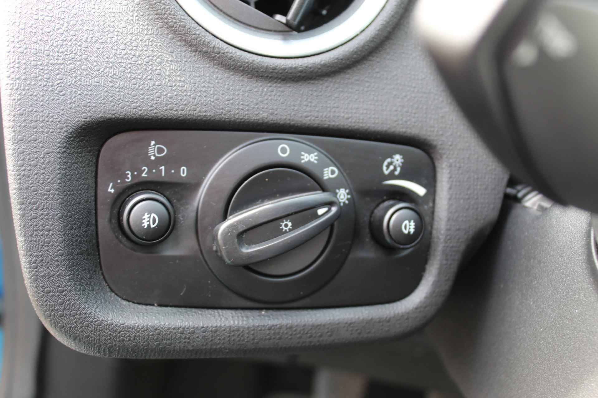 Ford Fiesta 1.0 EcoBoost Titanium X , 125pk Leer , Stoelverwarming , Navigatie , Climate control Cruise control , LED dagrijverlichting , Ect. - 9/49