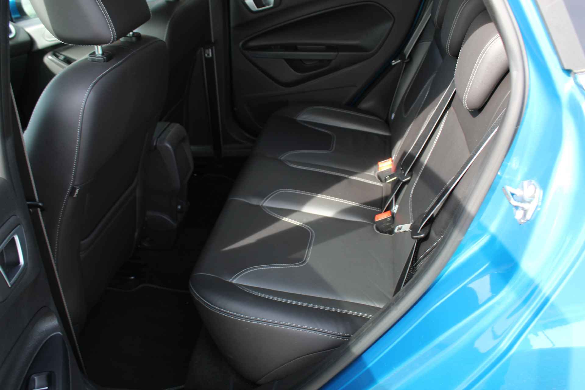 Ford Fiesta 1.0 EcoBoost Titanium X , 125pk Leer , Stoelverwarming , Navigatie , Climate control Cruise control , LED dagrijverlichting , Ect. - 31/49