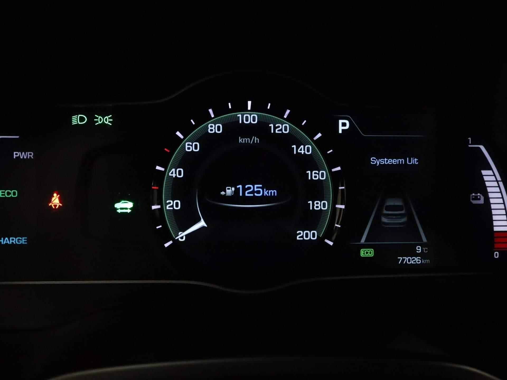 Hyundai IONIQ Comfort EV - 2.000 EURO SUBSIDIE! - 100% ELEKTRISCH - NOG LOPENDE GARANTIE OP ACCUPACK - ORIGINEEL NEDERLANDSE AUTO - ALL-SEASON BANDEN - 25/44