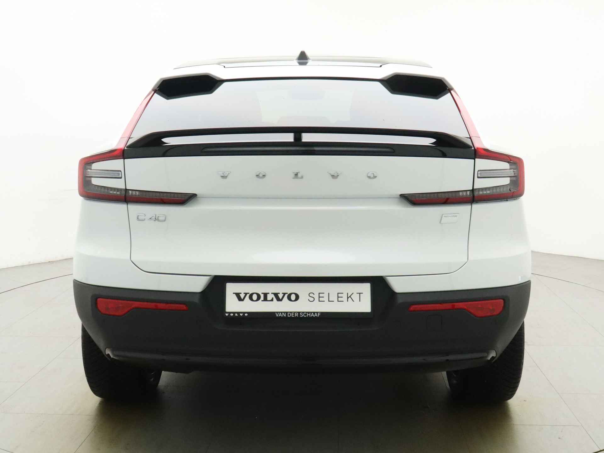 Volvo C40 Recharge 231pk Plus / ACC / BLIS / Warmtepomp / Elektr. Bestuurdersstoel / Stoel & Stuurw. Verwarm. / Panoramadak / DAB / 19" /  PDC Voor & Achter + Camera / - 7/40