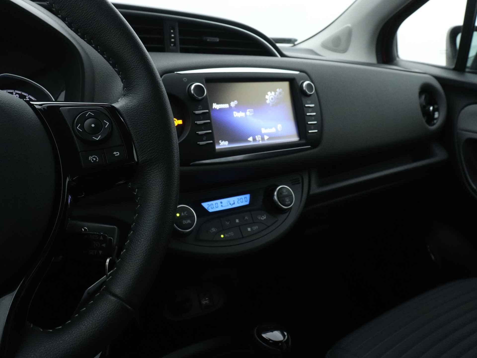 Toyota Yaris 1.5 VVT-i Active | Airco | Cruise Control | Parkeercamera | - 8/41