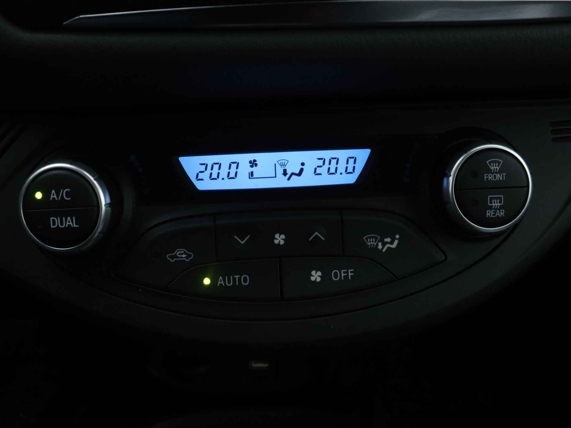 Toyota Yaris 1.5 VVT-i Active | Airco | Cruise Control | Parkeercamera | - 11/41