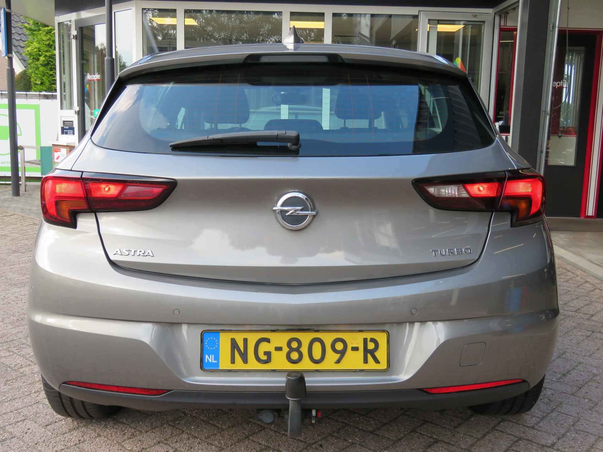 Opel Astra 1.4 150pk Online Edition / Navigatie / Trekhaak / BOVAG garantie - 18/47