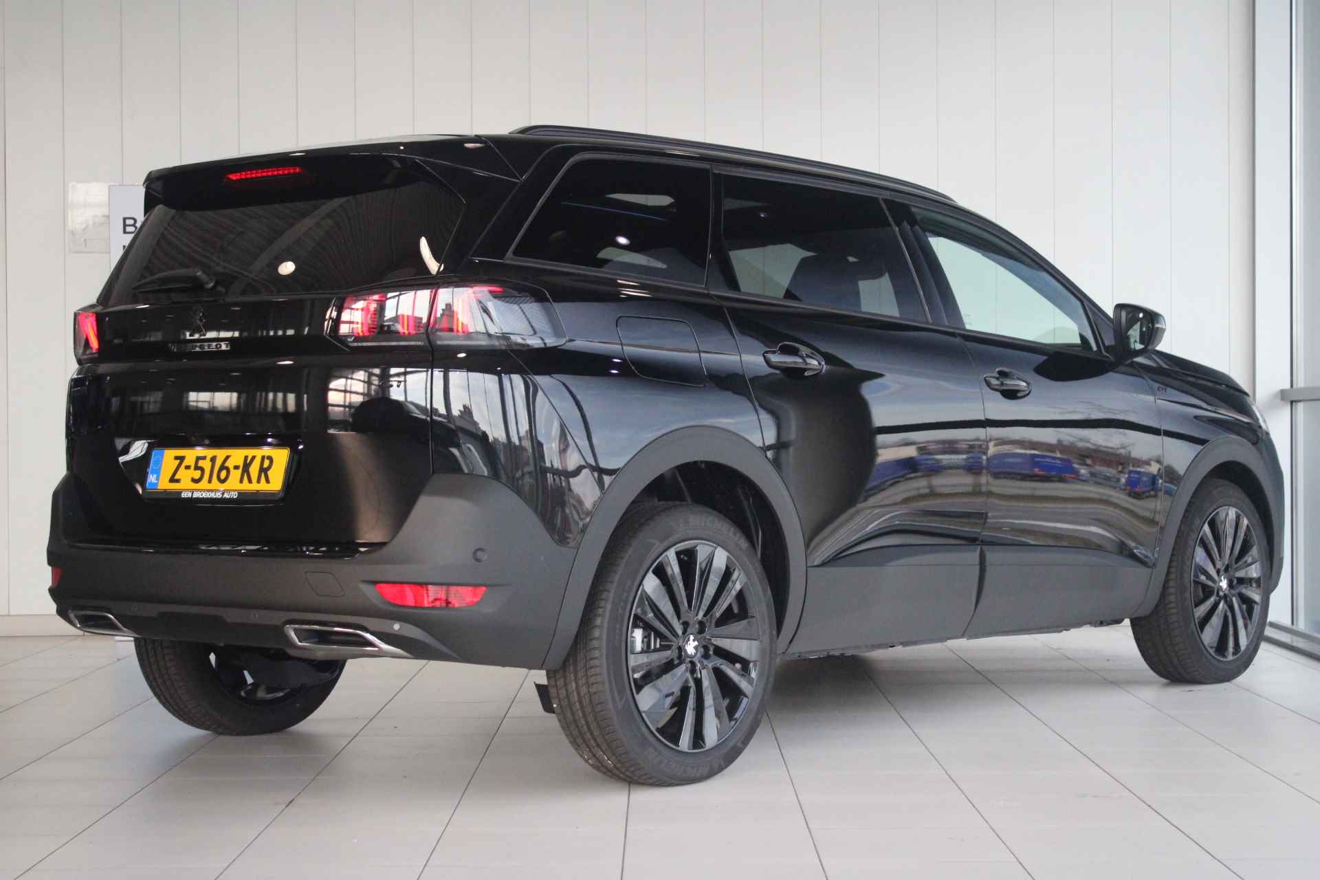 Peugeot 5008 1.2 Turbo 130-PK GT BLACK PACK VOORRAAD ACTIE AUTO | LUXE UITVOERING | NAVI | ELEKTRISCHE KLEP | KEYLESS | FOCAL | SCHUIF/KANTEL DAK | 7 PERSOONS - 6/34