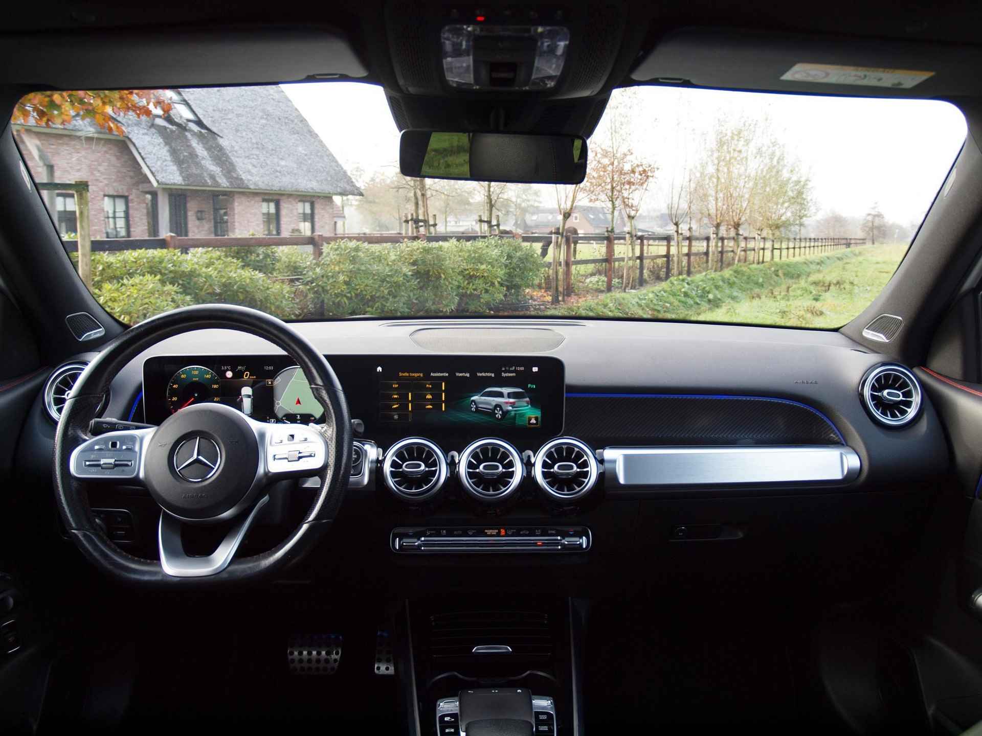 Mercedes-Benz GLB 250 4MATIC Premium | Apple Carplay | Camera | Panoramadak | Navi | Cruise Control | - 5/49