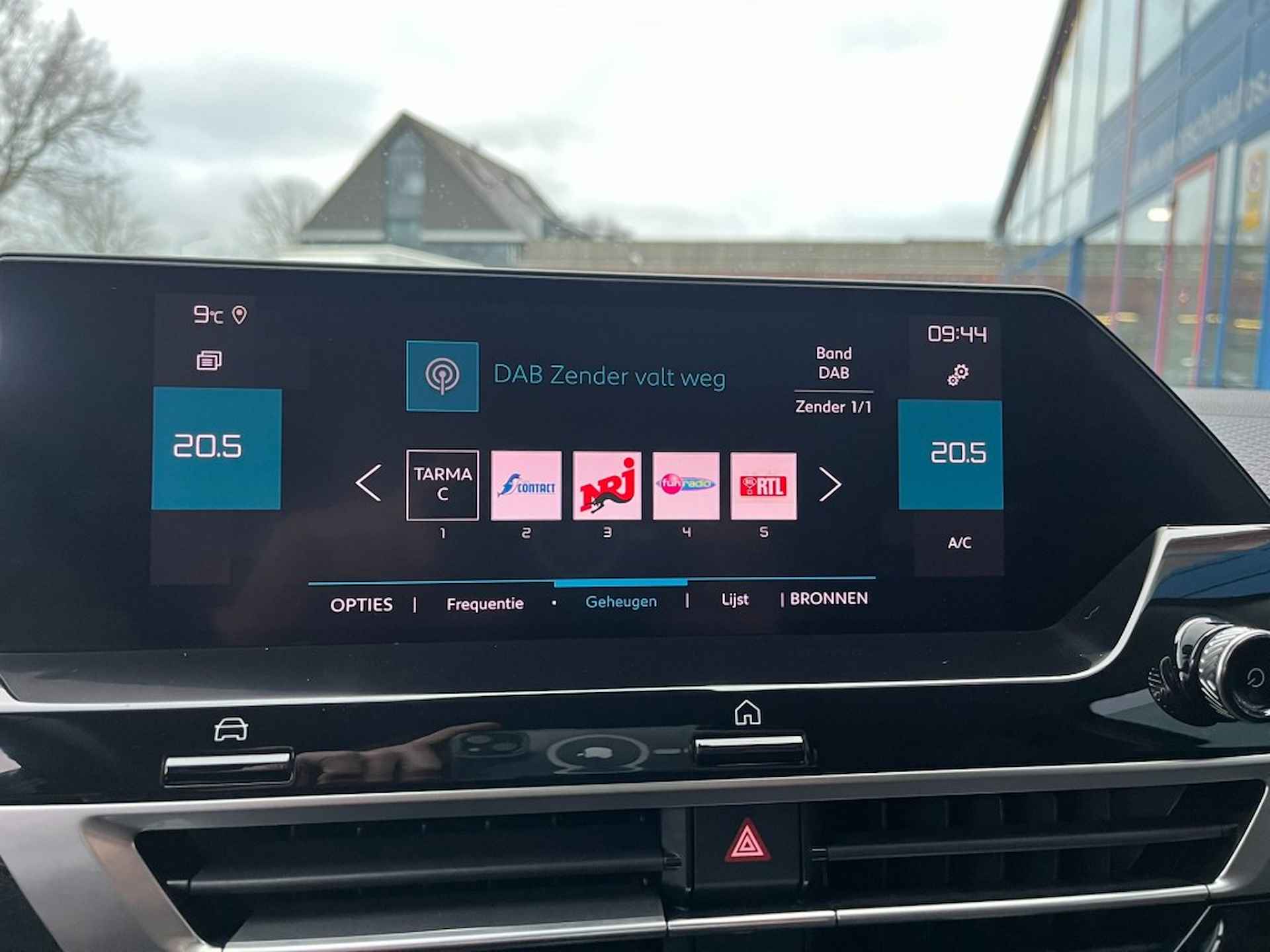 CITROEN C4 1.2 130pk Automaat  Navi Carplay Camera Airco bj2022 - 18/30