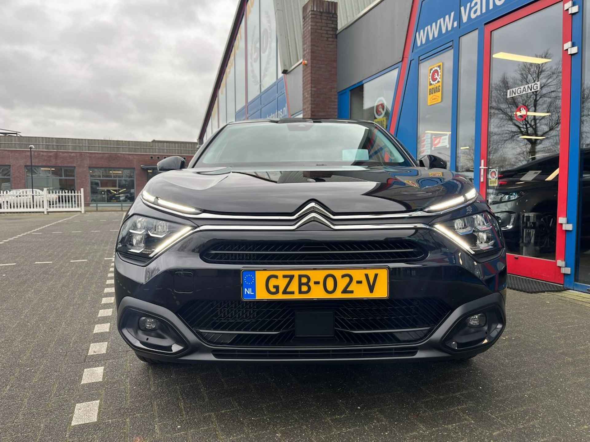 CITROEN C4 1.2 130pk Automaat  Navi Carplay Camera Airco bj2022 - 26/30