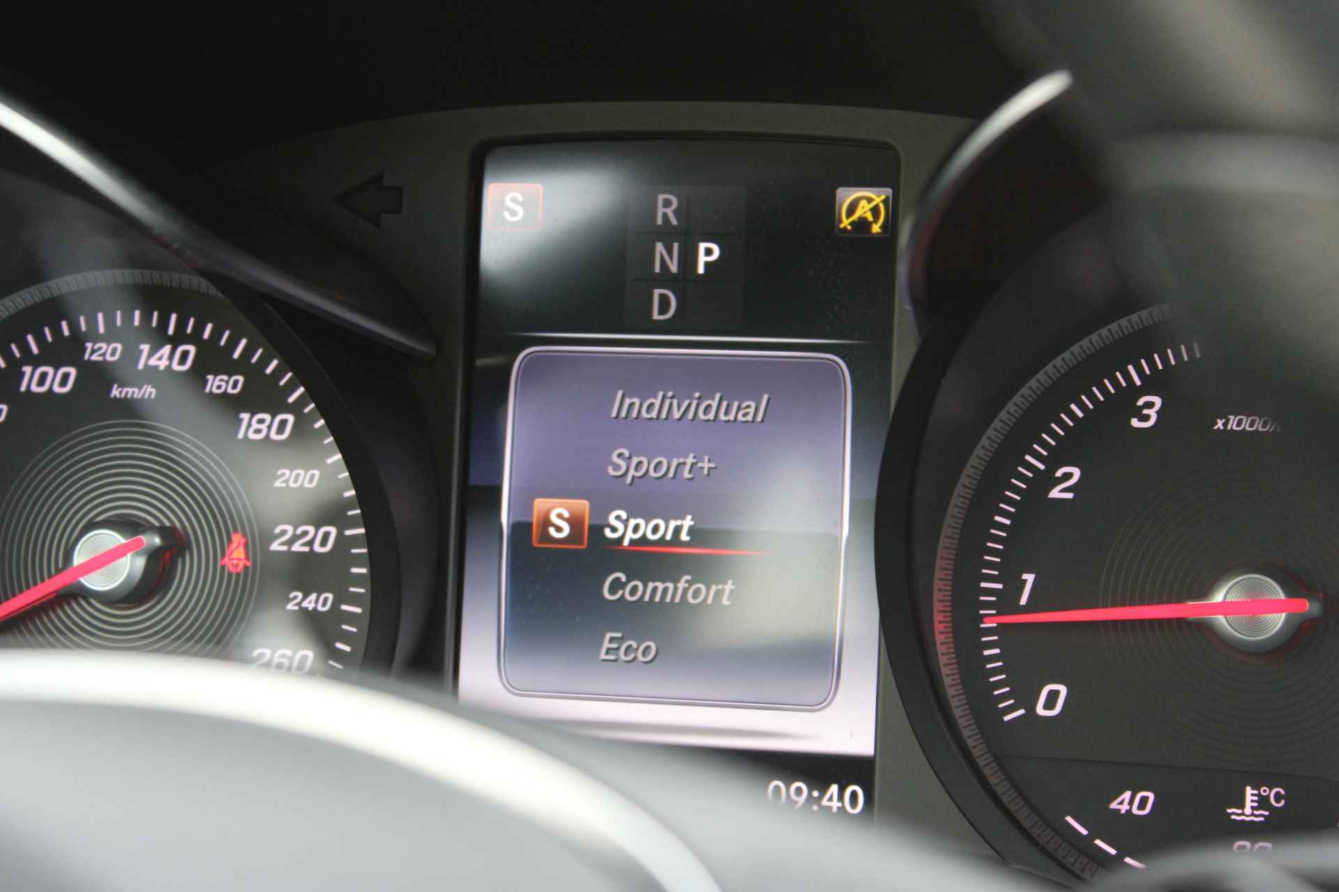 Mercedes-Benz C-Klasse 180 Business Solution 157PK Automaat | Navigatie | Led Koplampen | 17'' LMV | Cruise Control - 44/50