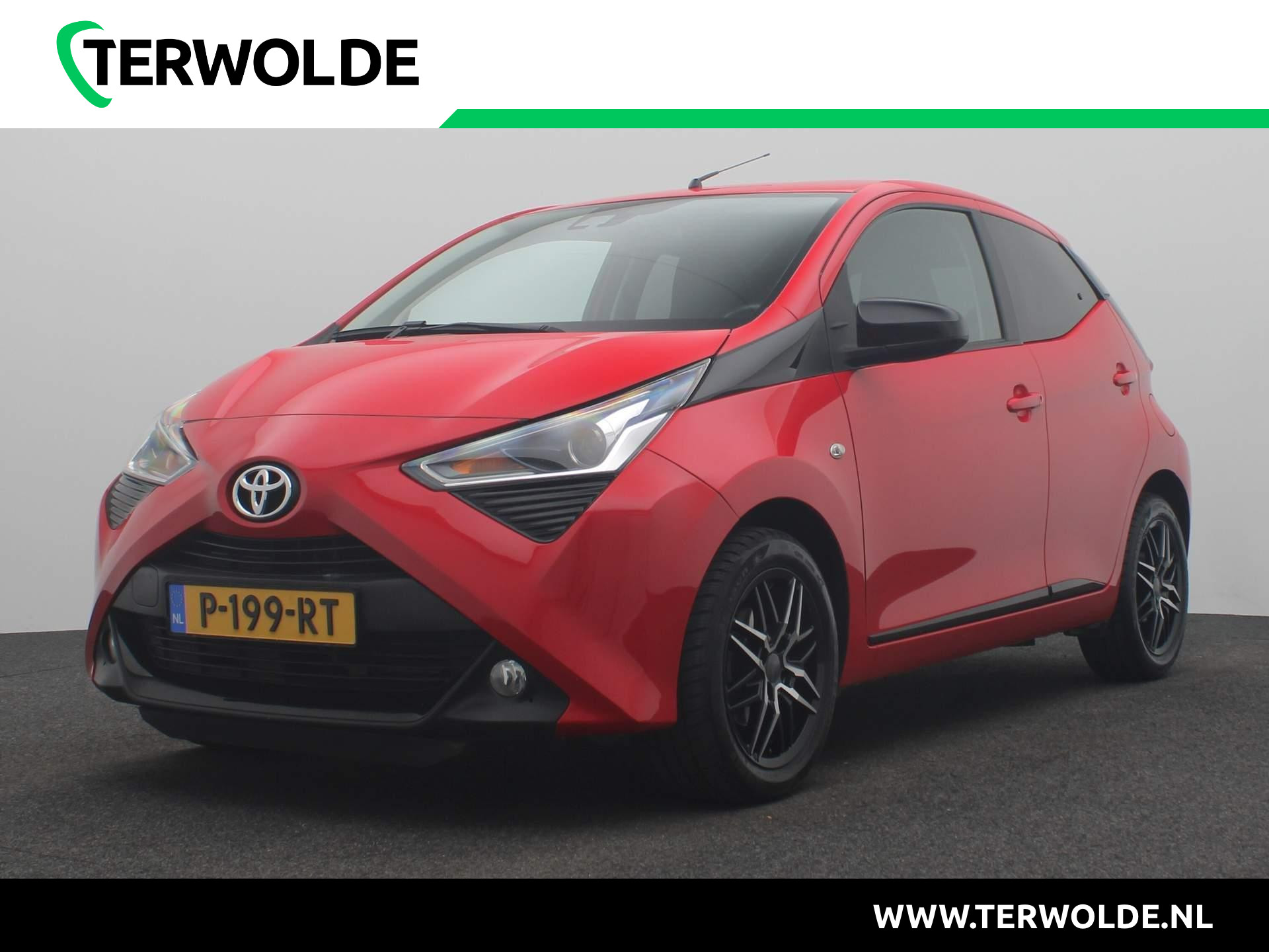 Toyota Aygo 1.0 VVT-i x-play | Parkeercamera | Apple Carplay/Android Auto | Airco |