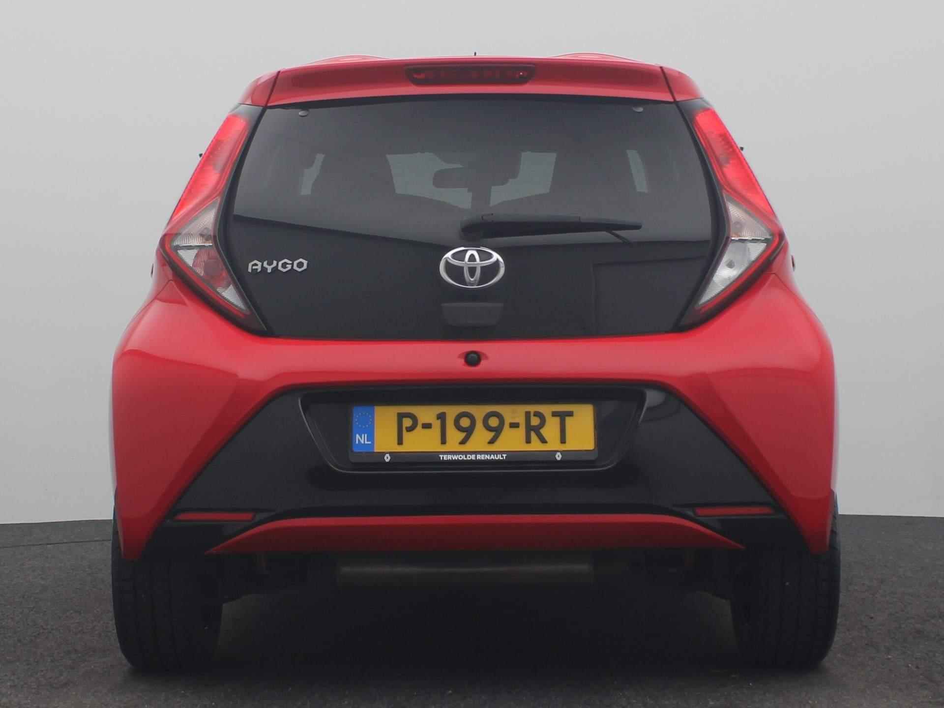 Toyota Aygo 1.0 VVT-i x-play | Parkeercamera | Apple Carplay/Android Auto | Airco | - 4/42