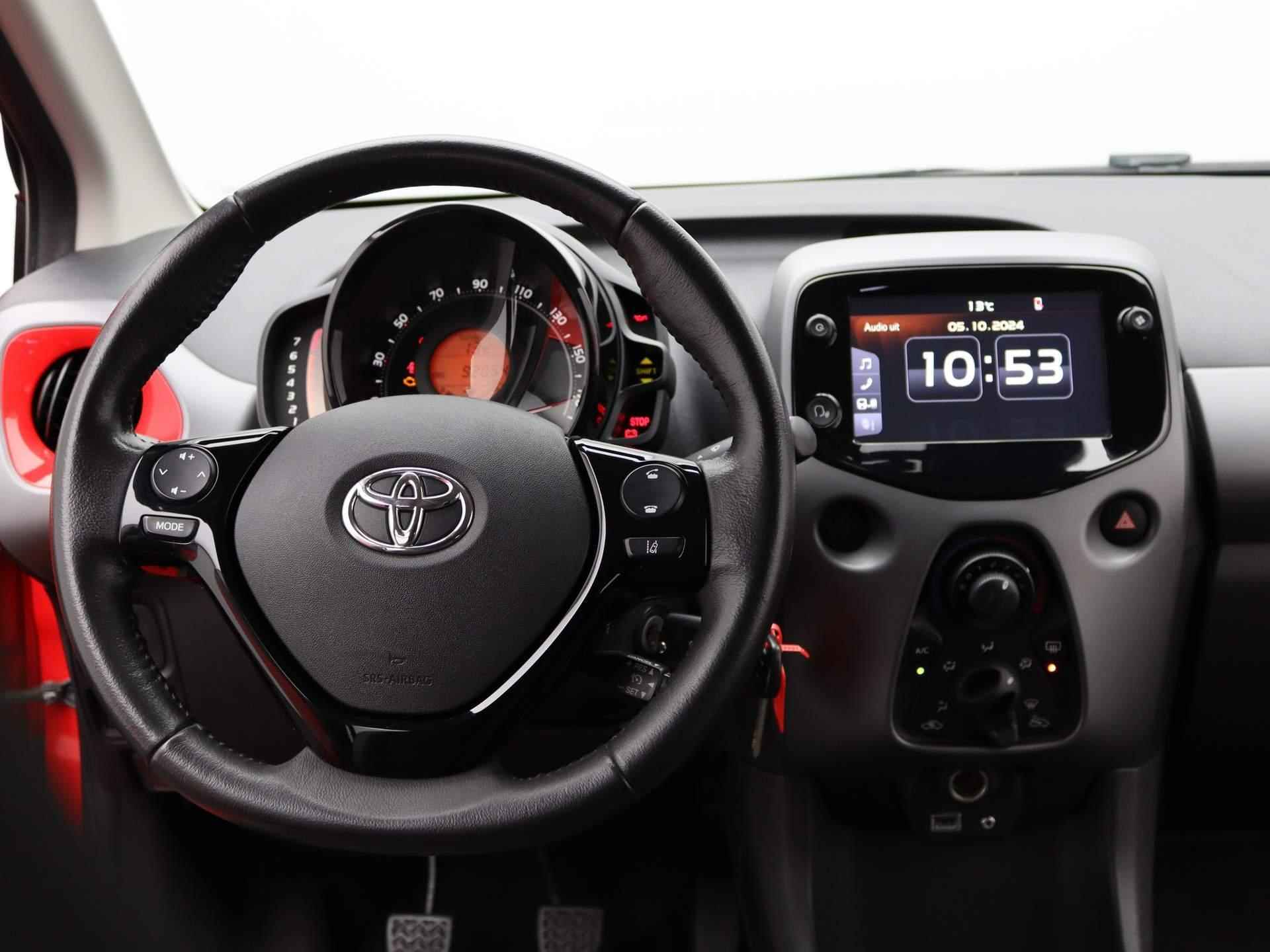 Toyota Aygo 1.0 VVT-i x-play | Parkeercamera | Apple Carplay/Android Auto | Airco | - 9/42