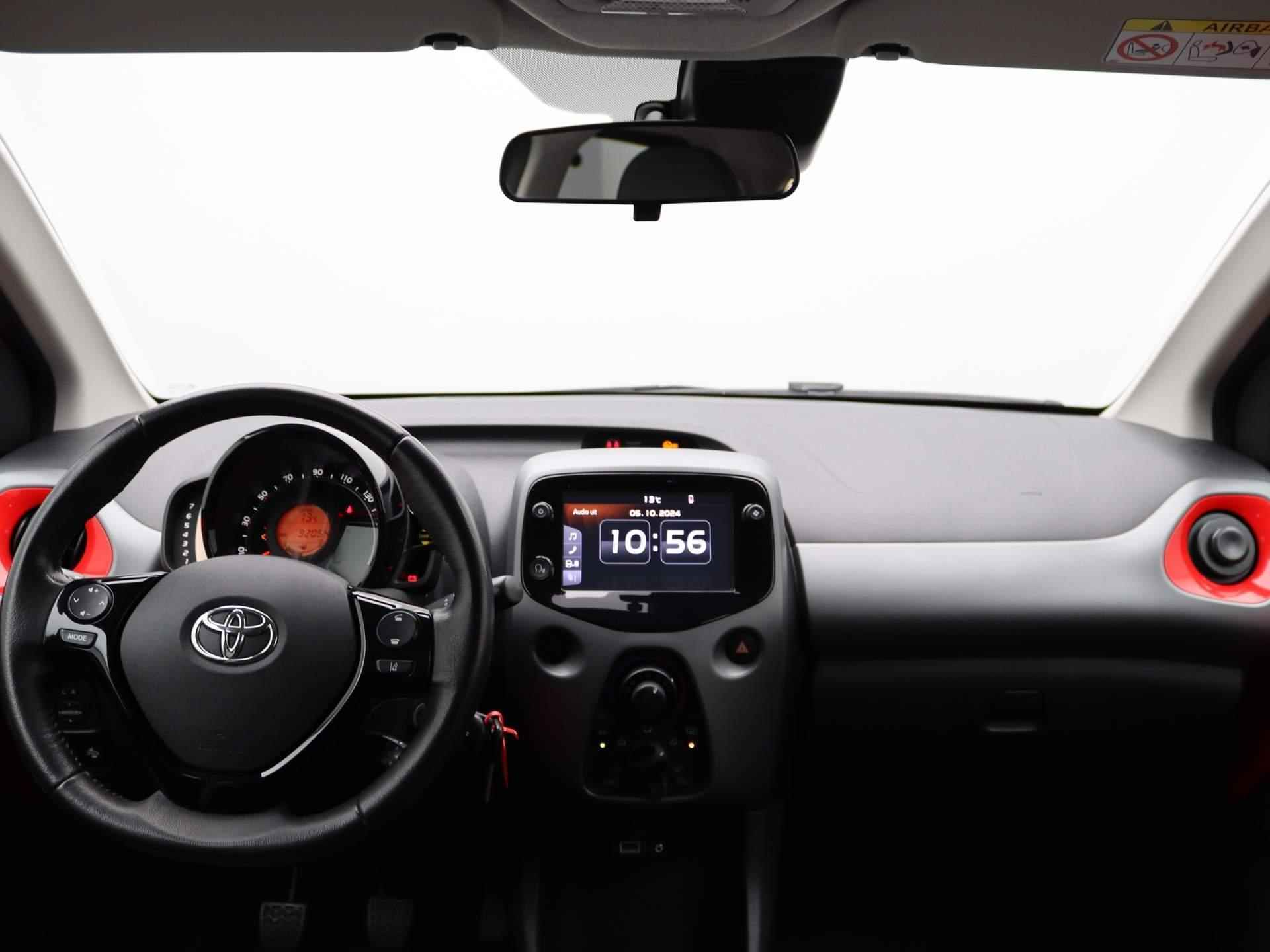 Toyota Aygo 1.0 VVT-i x-play | Parkeercamera | Apple Carplay/Android Auto | Airco | - 29/42