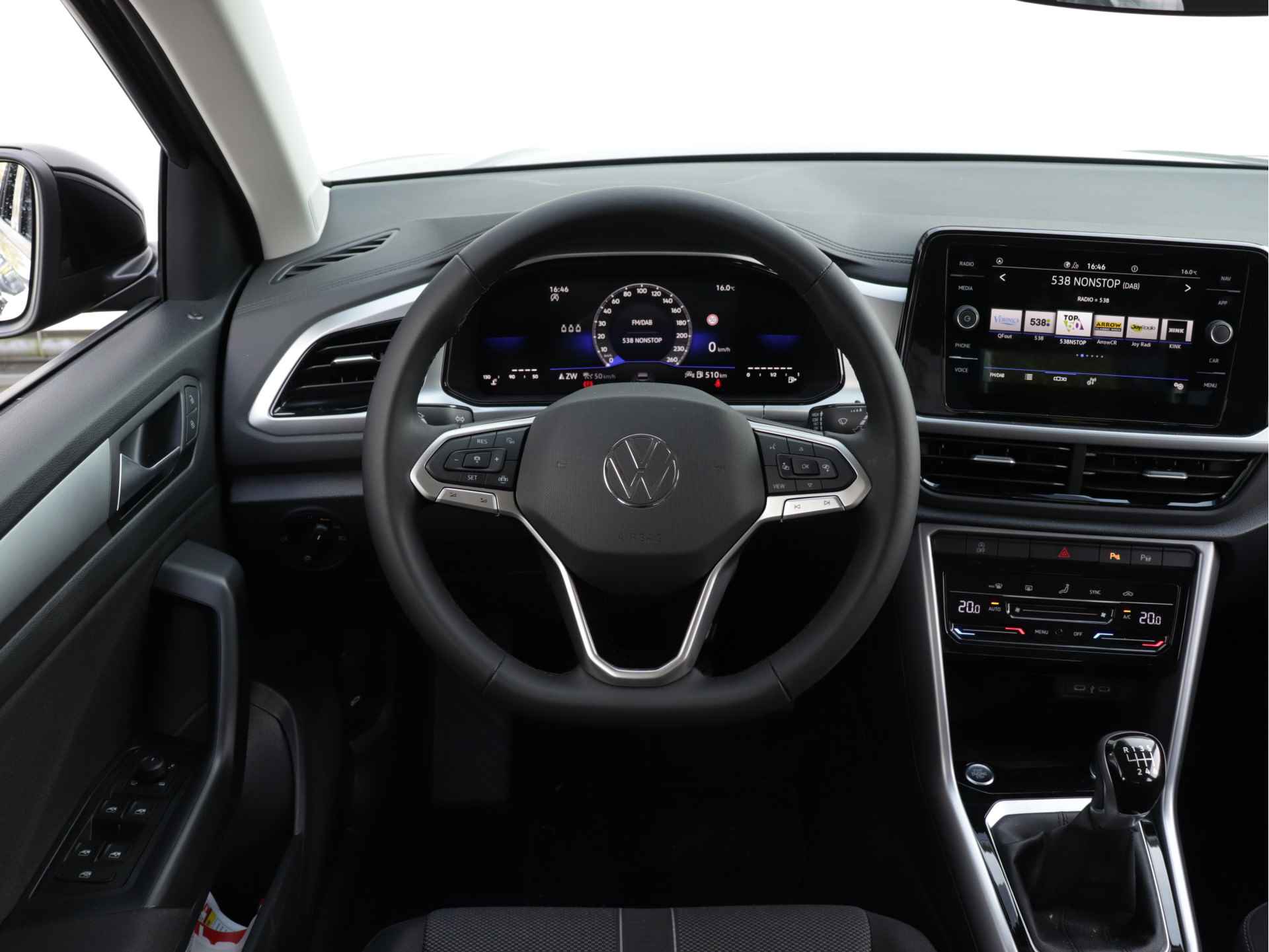 Volkswagen T-Roc 1.0 TSI Life Edition 110pk | Keyless | Navigatie | Camera | Adaptive Cruise | Verlengde garantie tot 26-01-2028 of eerder 100.000km - 8/42