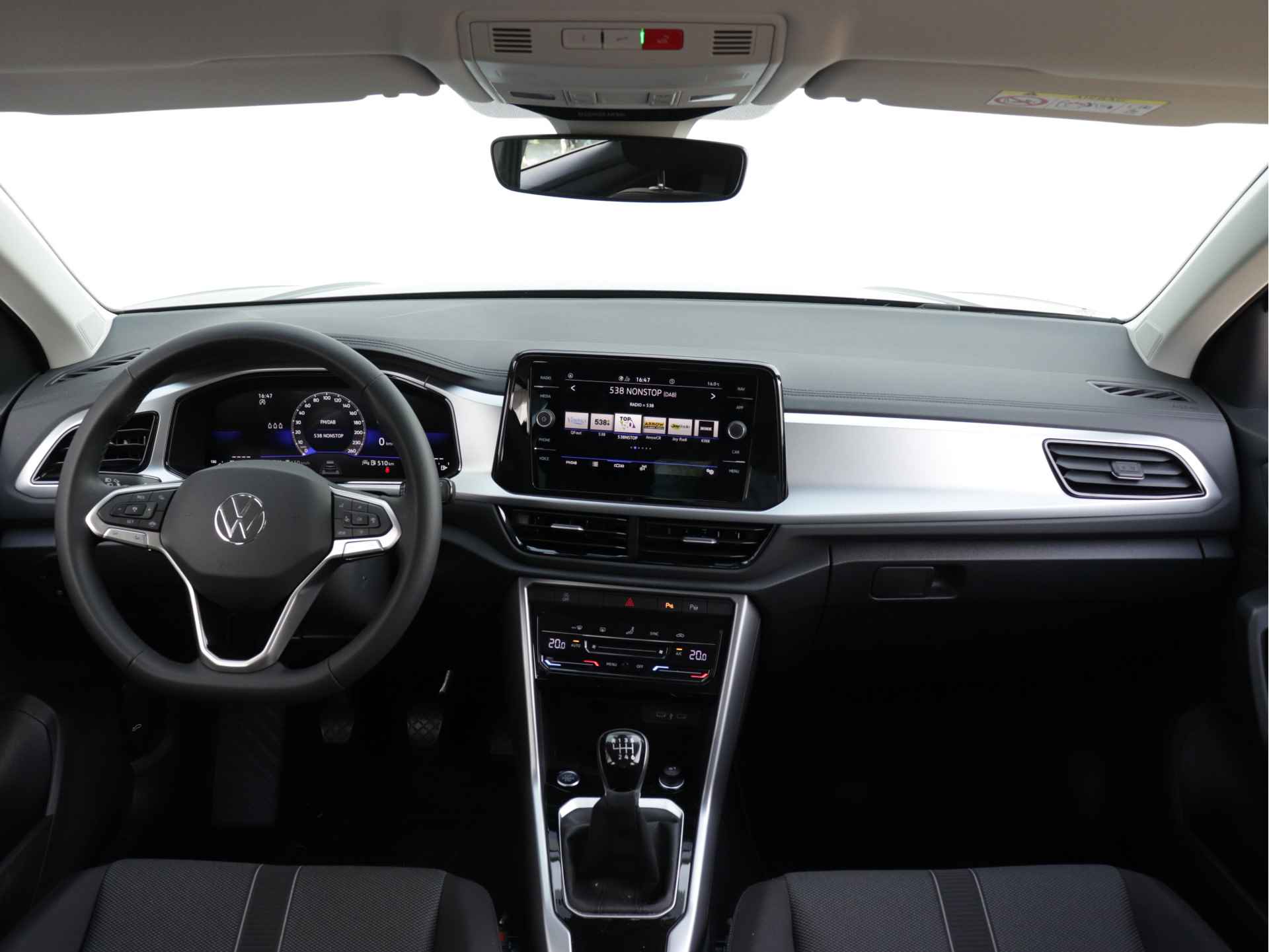 Volkswagen T-Roc 1.0 TSI Life Edition 110pk | Keyless | Navigatie | Camera | Adaptive Cruise | Verlengde garantie tot 26-01-2028 of eerder 100.000km - 14/42
