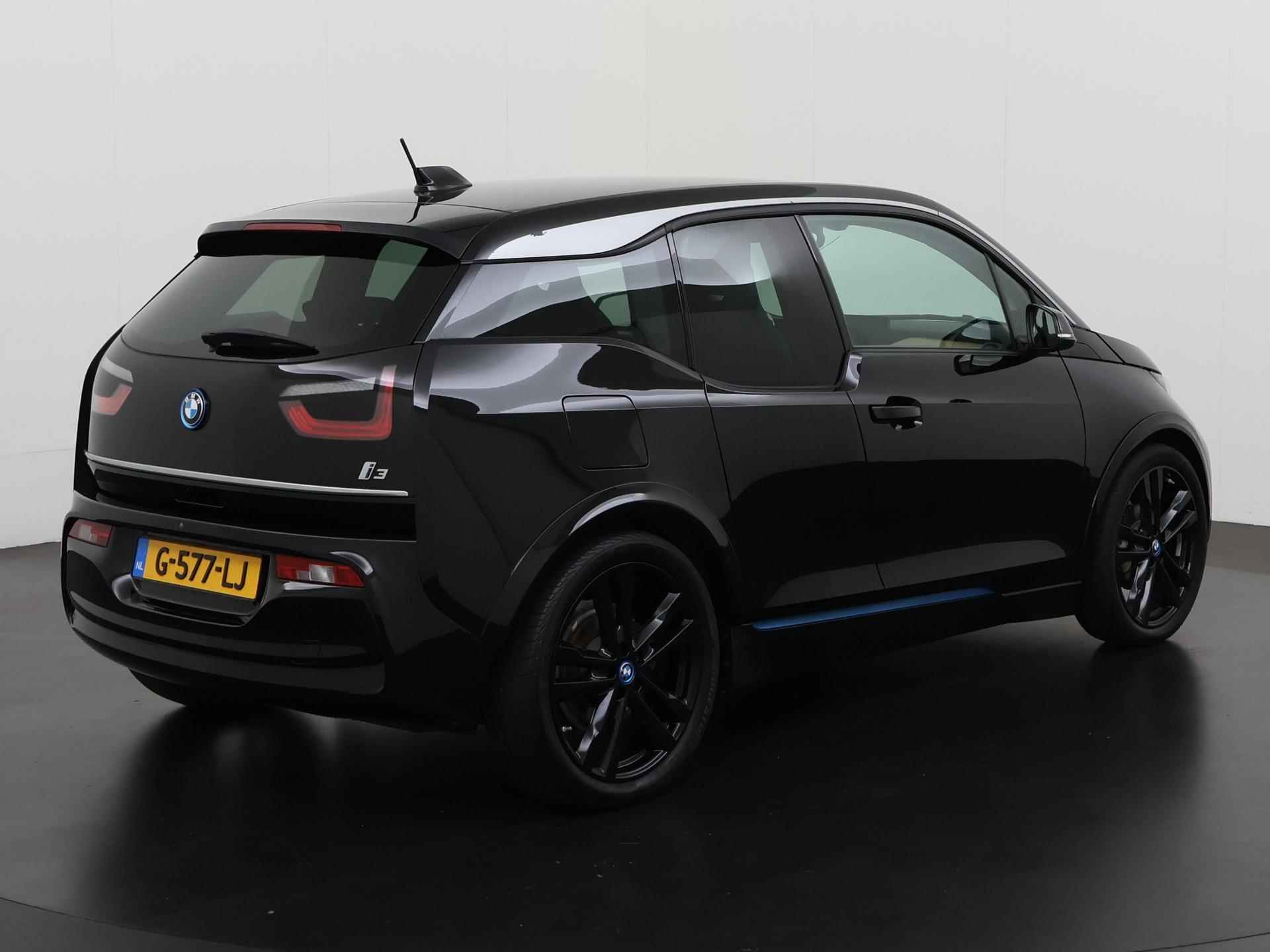 BMW i3 Dark Shadow 120Ah 42 kWh | Camera | Navigatie | Warmtepomp | 20" | Zondag Open! - 4/35