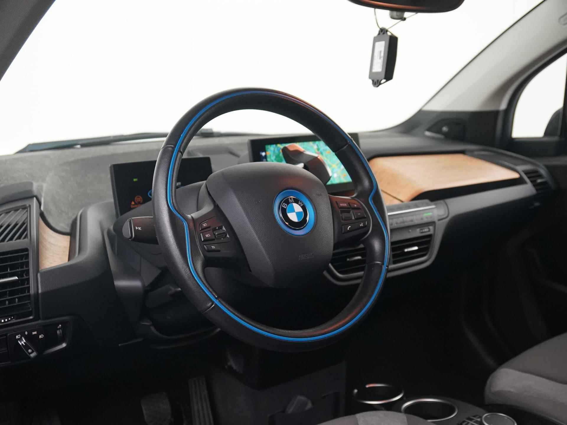 BMW i3 Dark Shadow 120Ah 42 kWh | Camera | Navigatie | Warmtepomp | 20" | Zondag Open! - 32/35