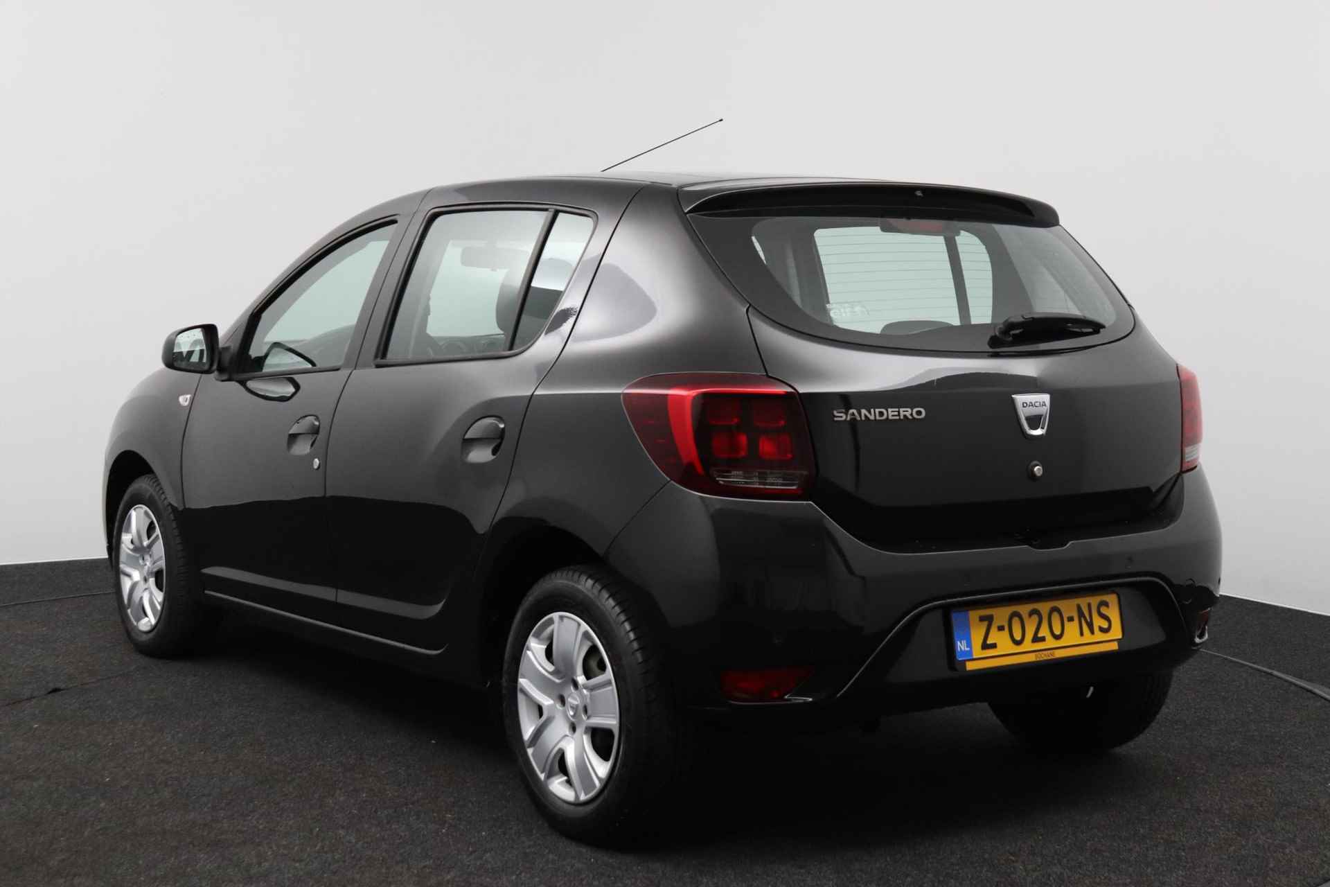 Dacia Sandero 0.9 TCe 90 Laureate | Navigatie | Parkeersensoren - 7/38