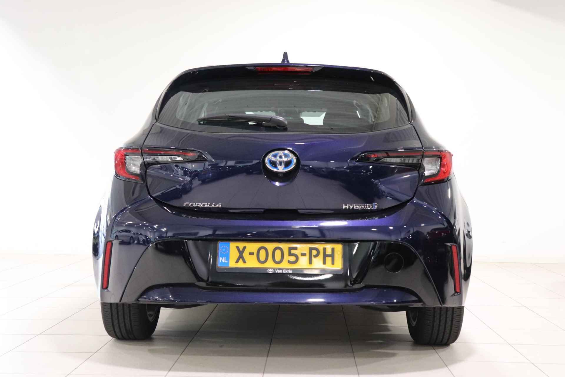 Toyota Corolla 1.8 Hybrid Active, 1e Eigenaar, Parkeerhulpcamera, Airco, DAB+, Apple Carplay/Android Auto! - 4/34