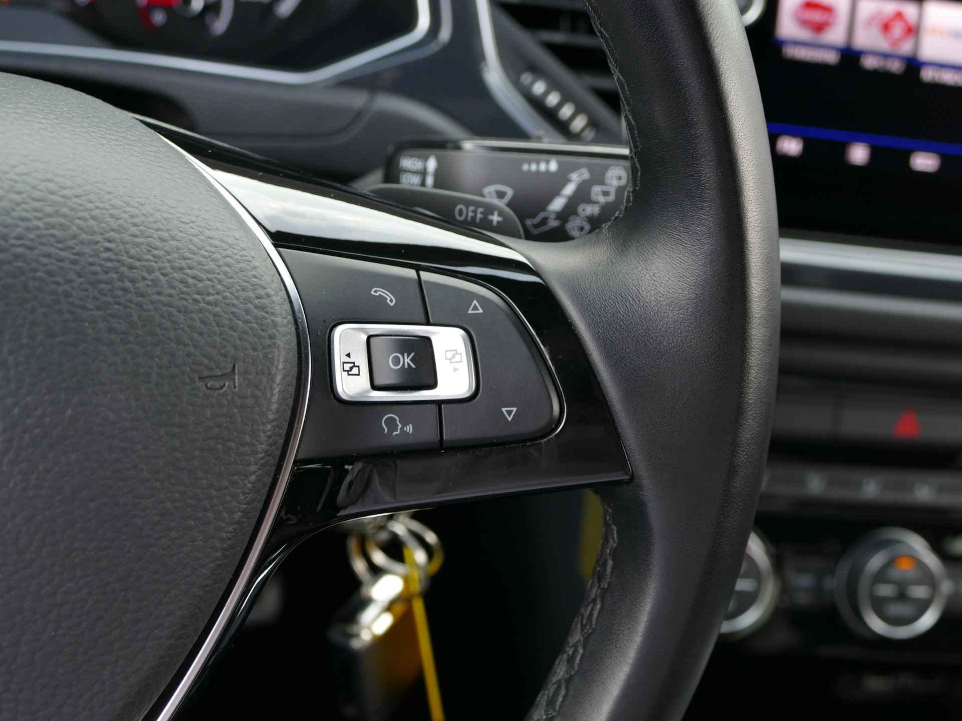 Volkswagen T-Roc 1.5 TSI Sport | Apple CarPlay/Android auto | stoelverwarming | achteruitrijcamera | LED koplampen - 21/54