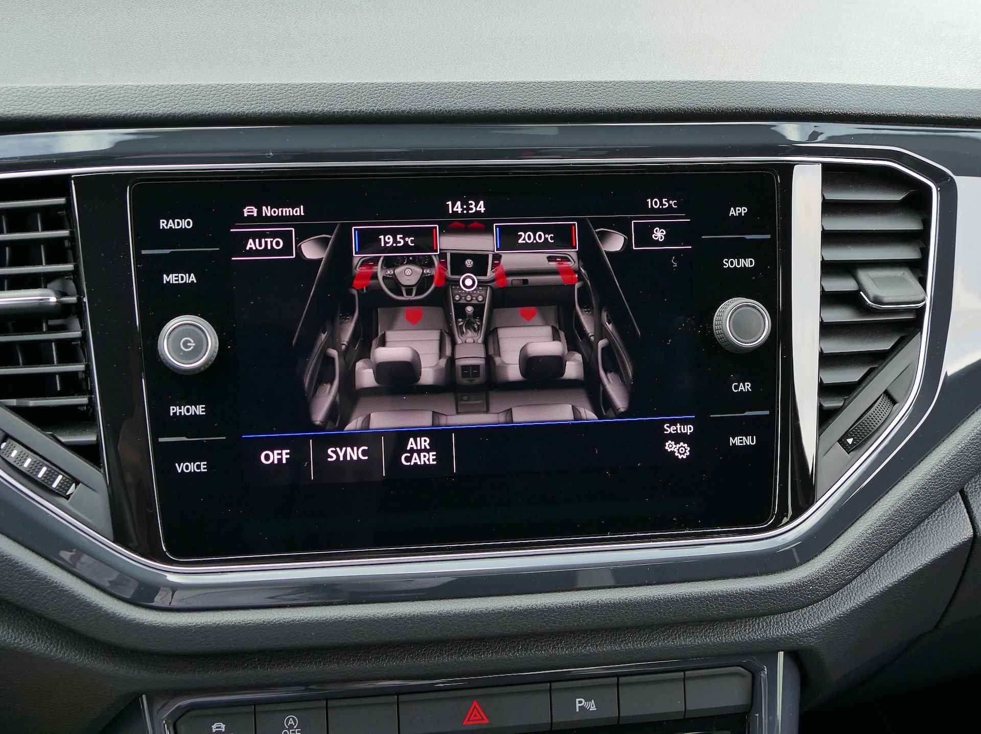 Volkswagen T-Roc 1.5 TSI Sport | Apple CarPlay/Android auto | stoelverwarming | achteruitrijcamera | LED koplampen - 36/54