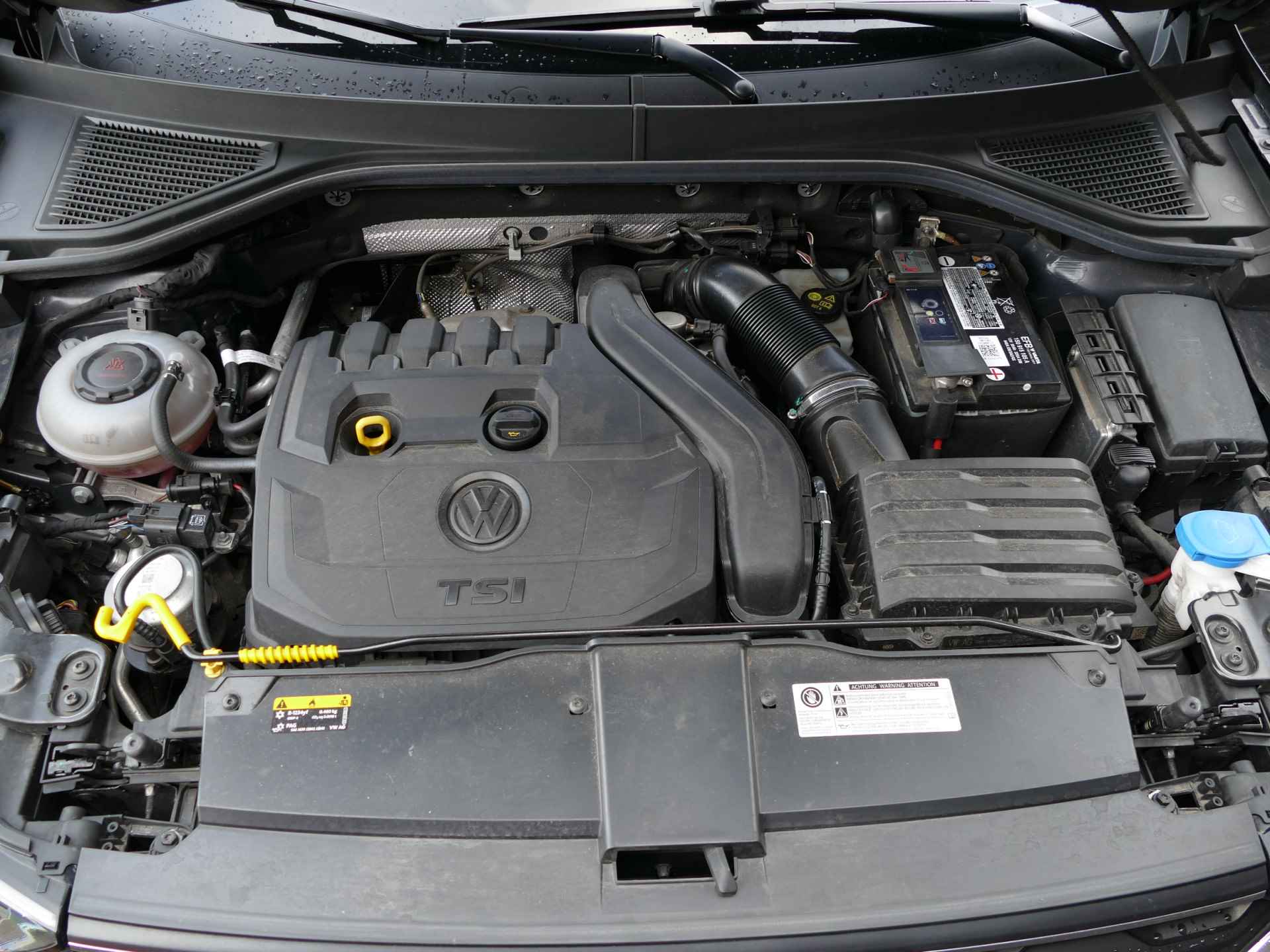 Volkswagen T-Roc 1.5 TSI Sport | Apple CarPlay/Android auto | stoelverwarming | achteruitrijcamera | LED koplampen - 52/54
