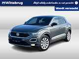 Volkswagen T-Roc 1.5 TSI 150PK Sport / Digitale Cockpit / Zwenkbare Trekhaak / LED / Elektrische Achterklep / Achteruitrijcamera / Stoelverwarming