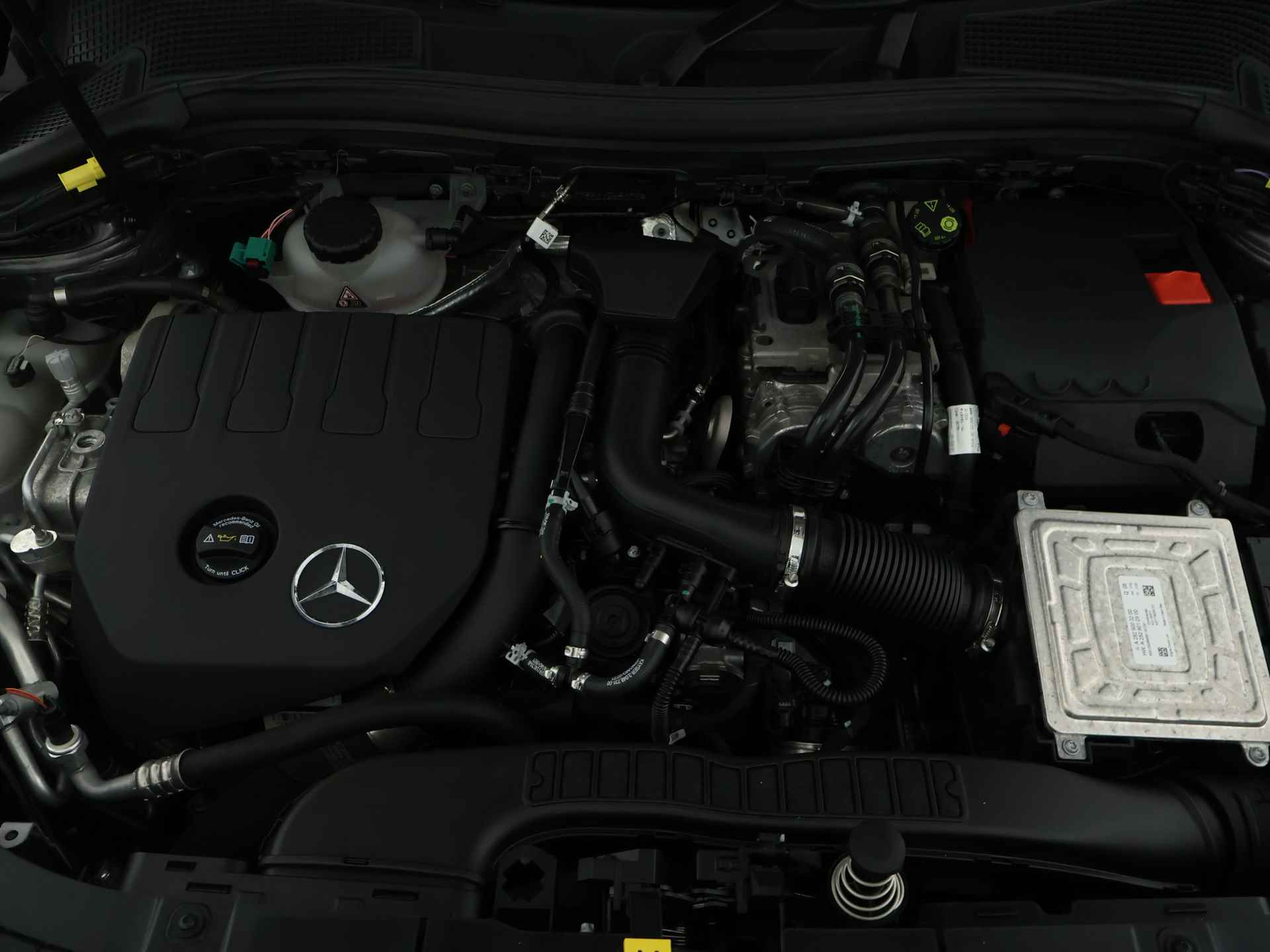 Mercedes-Benz GLA 250 e Plug-In Hybride | Trekhaak  | EASY PACK achterklep | Achteruitrijcamera | | Inclusief 24 maanden MB Certified garantie voor Europa. - 38/41