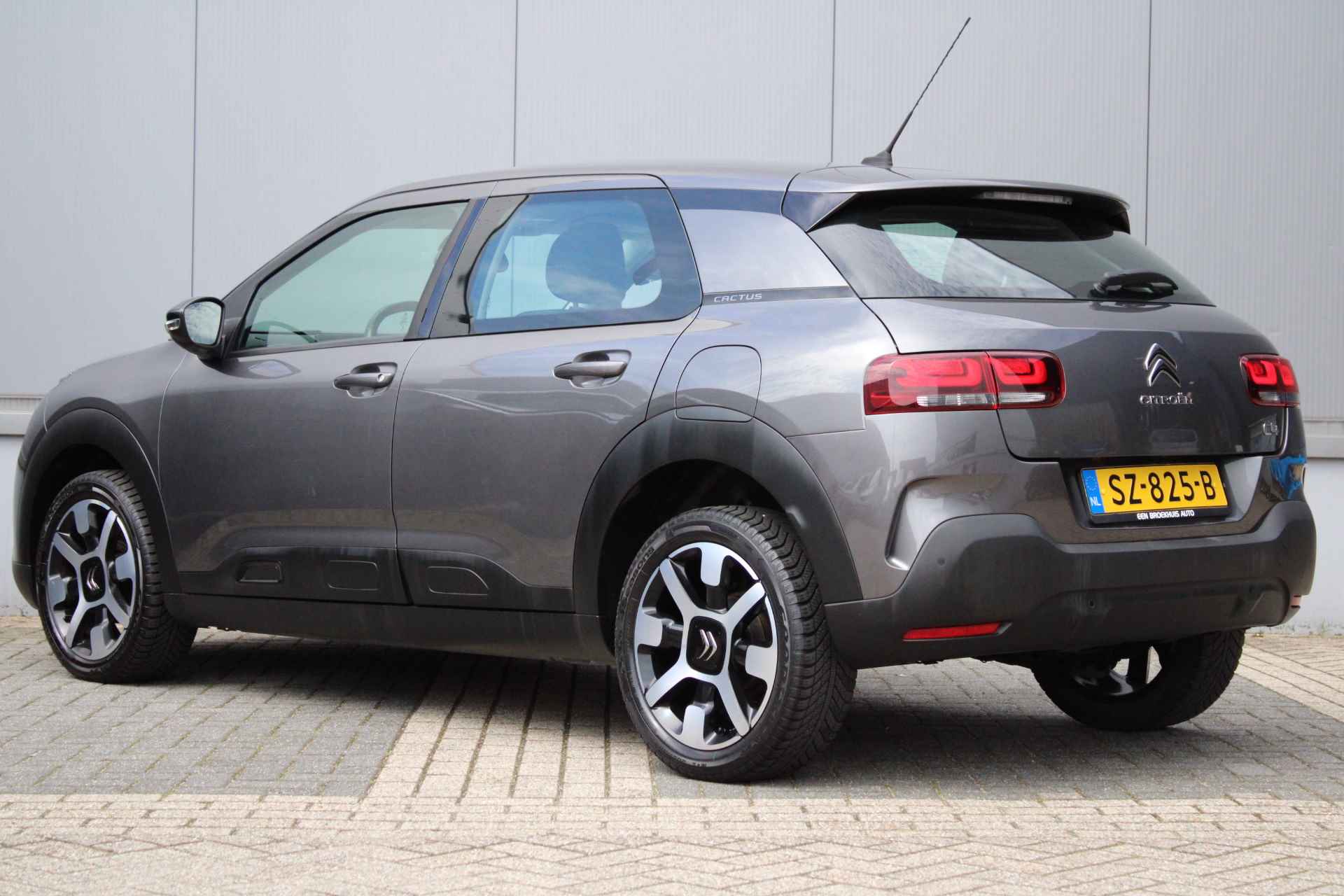 Citroën C4 Cactus 1.2 PURETECH 110PK BUSINESS NAVI / CLIMA / LED / PDC / 17" LMV / BLUETOOTH / CRUISE | GRIPCONTROL - 4/34