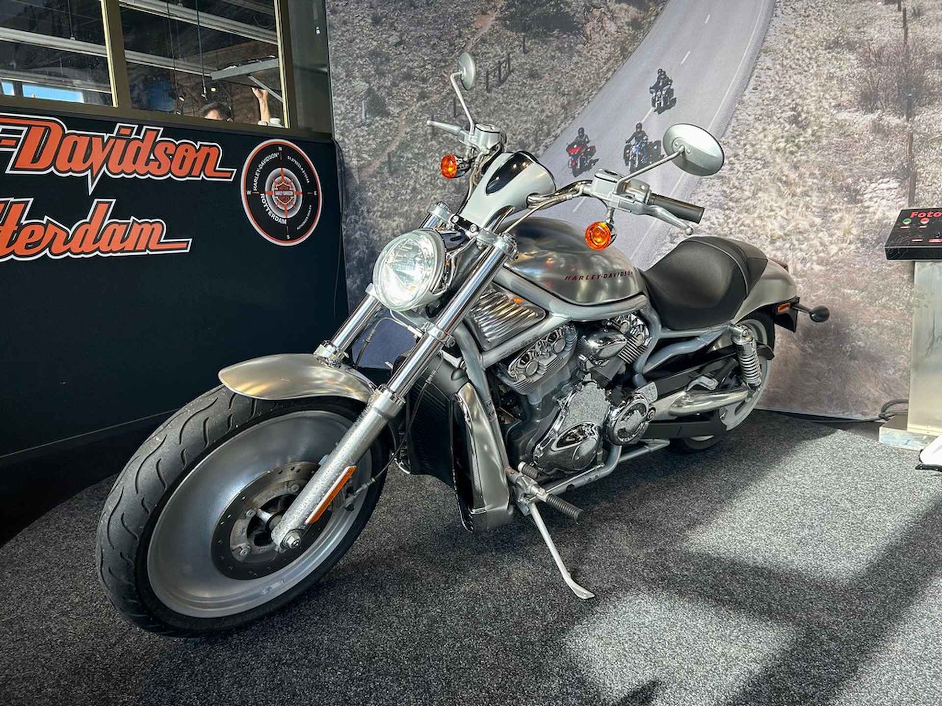 Harley-Davidson VRSCA V-ROD - 6/9