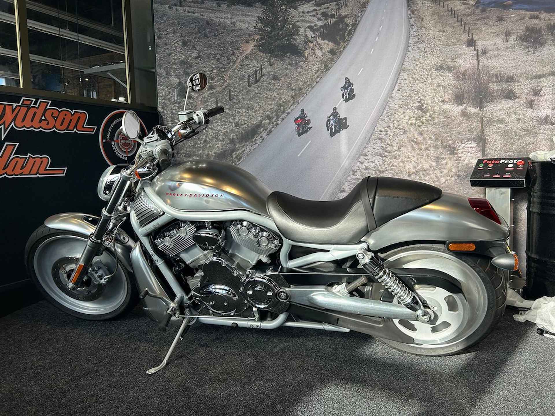 Harley-Davidson VRSCA V-ROD - 8/9