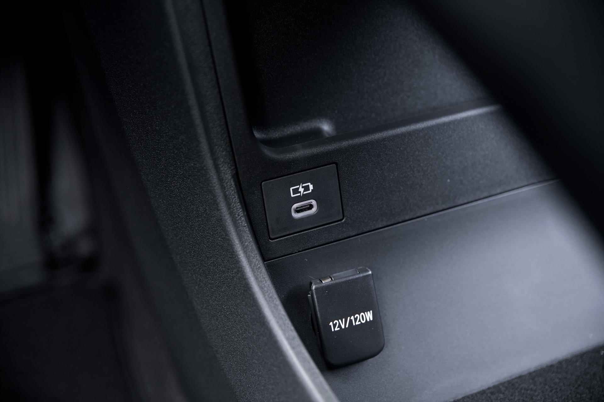 Toyota Bz4x 71,4 kWh 204pk Aut Premium | Pano. dak *VOORRAAD VOORDEEL* - 38/43