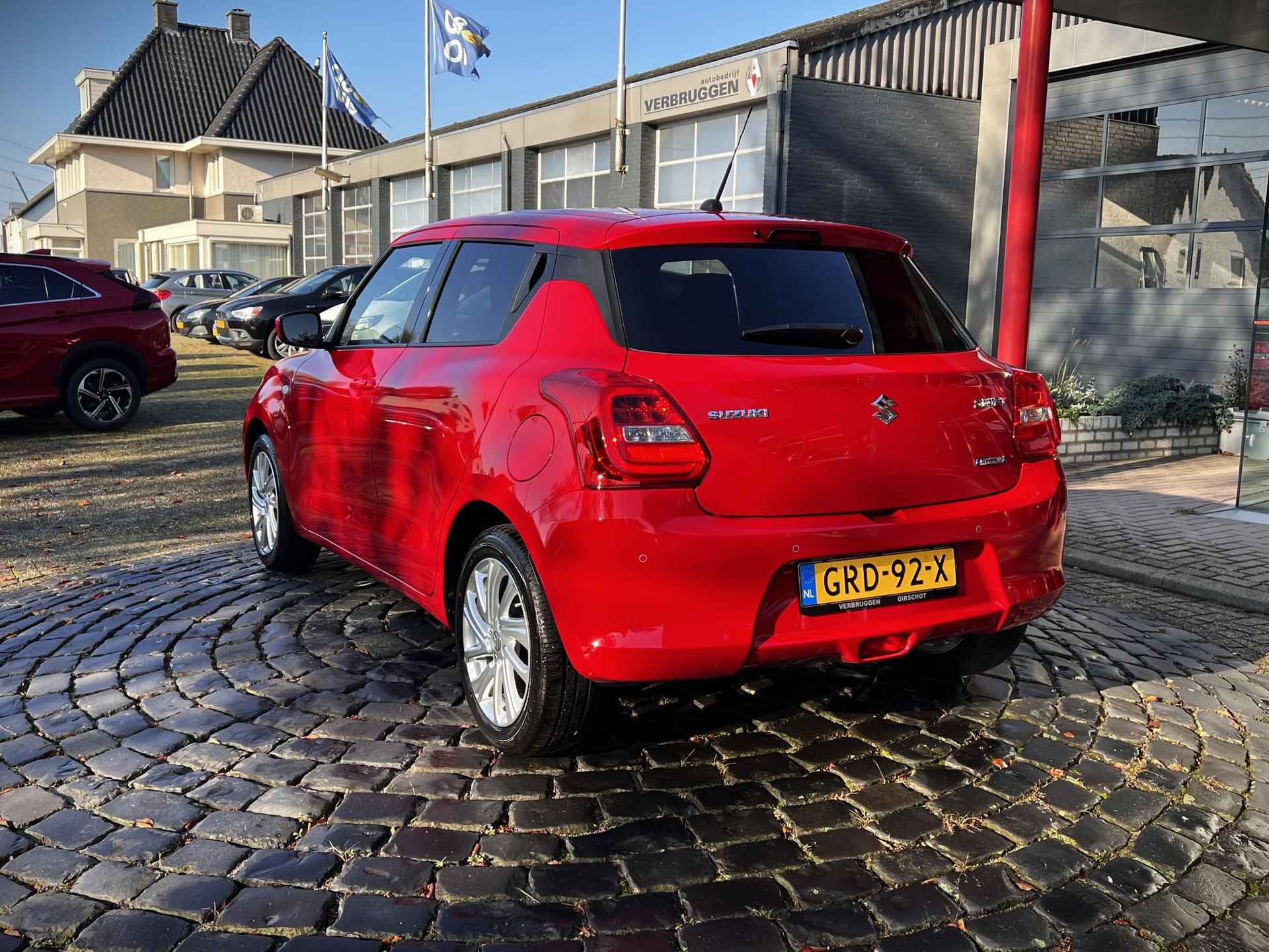 Suzuki Swift 1.2 Select Smart Hybrid | AUTOMAAT | Adap.Cruise | Carplay | Camera | All-in rijklaarprijs - 4/39