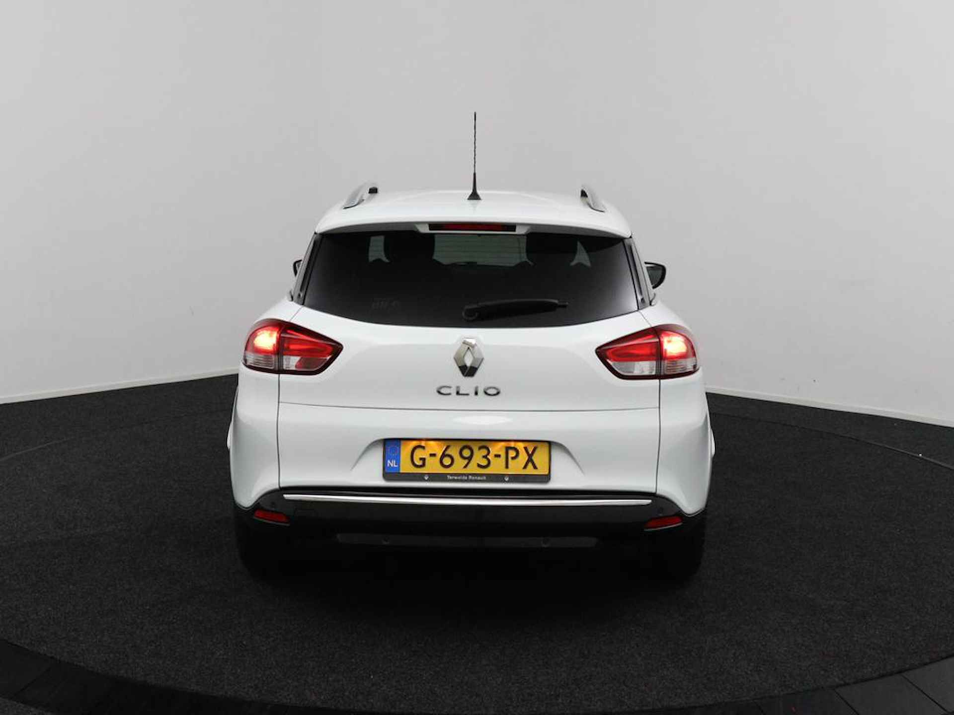 Renault Clio Estate 0.9TCe 90PK Limited | Airco | Cruise Control | Navigatie | Origineel Nederlands | Getinte Ramen | Keyless | 1ste Eigenaar | - 5/43