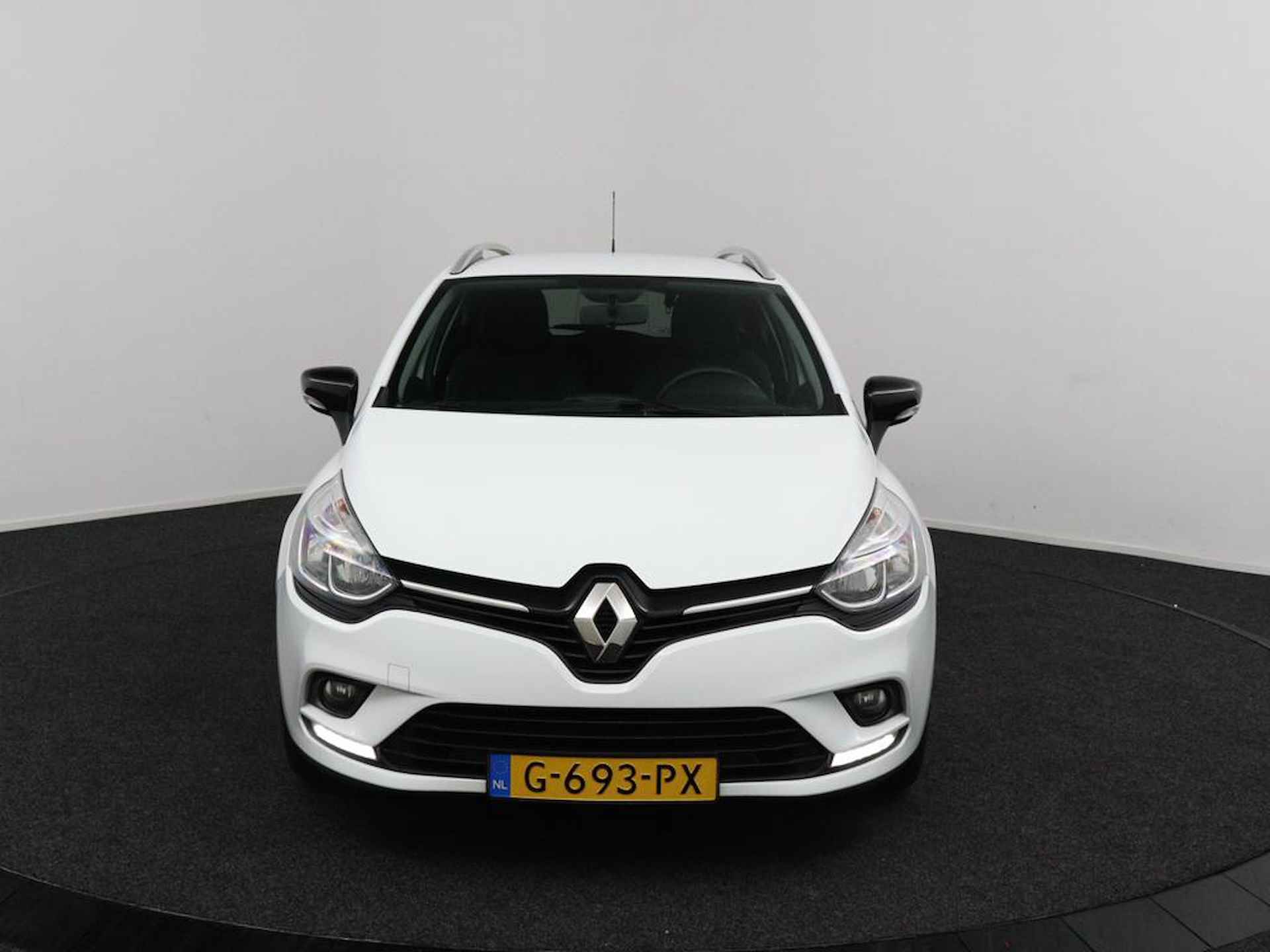 Renault Clio Estate 0.9TCe 90PK Limited | Airco | Cruise Control | Navigatie | Origineel Nederlands | Getinte Ramen | Keyless | 1ste Eigenaar | - 9/43