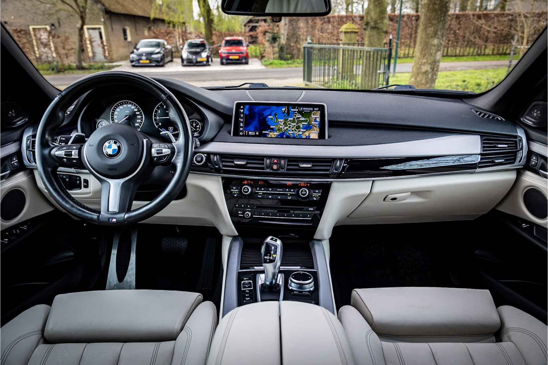 BMW X5 xDrive40e M Sport Night Vision Soft Close Adaptive Cruise Panorama - 8/32