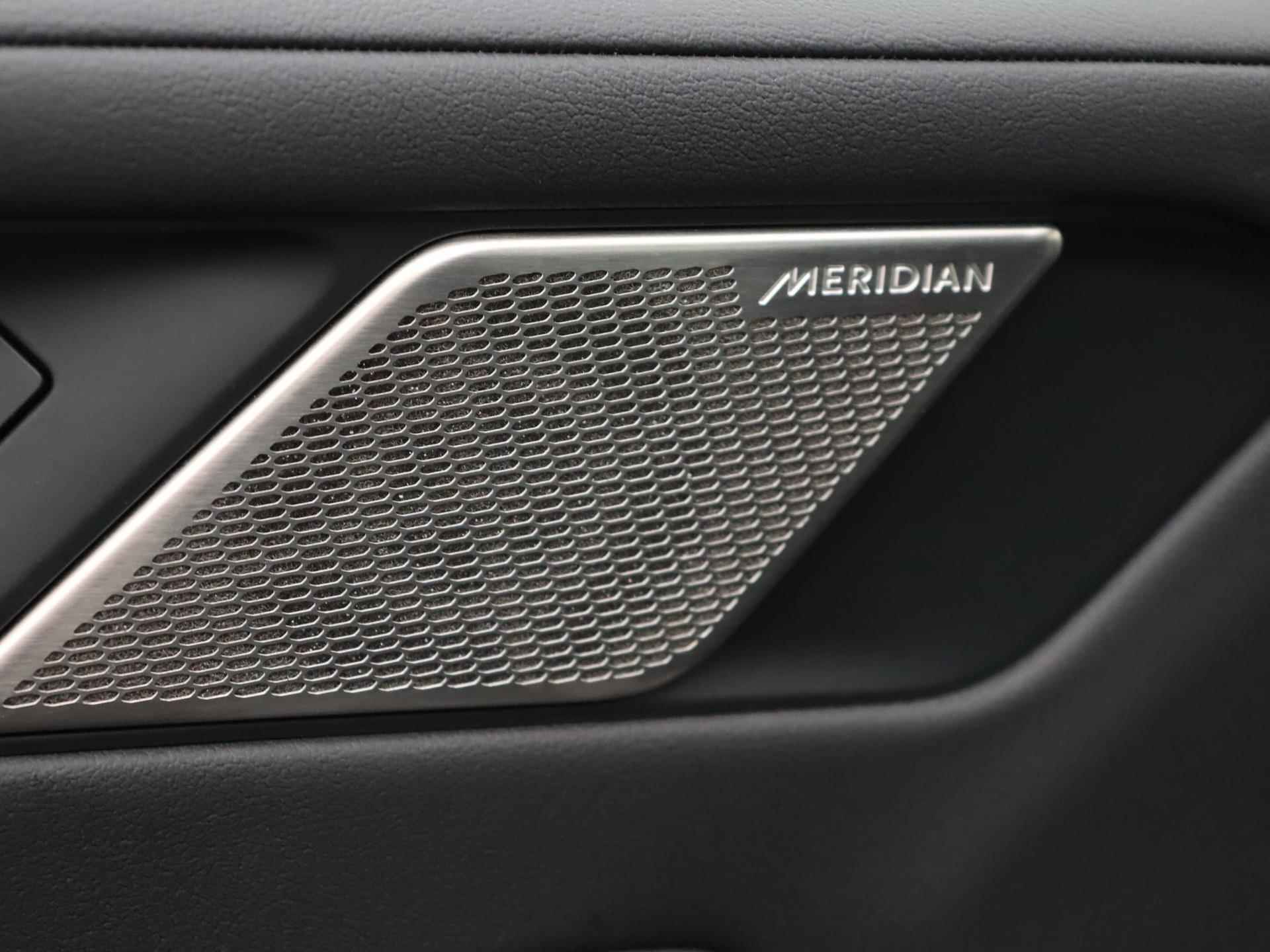 Jaguar I-PACE EV400 S 90 kWh | Leder | Navigatie | Virtual cockpit | LED | Stoelverwarming| Panoramadak | Meridian Sound | Parkeersensoren | Camera | Getint glas | Lichtmetalen velgen | - 17/41