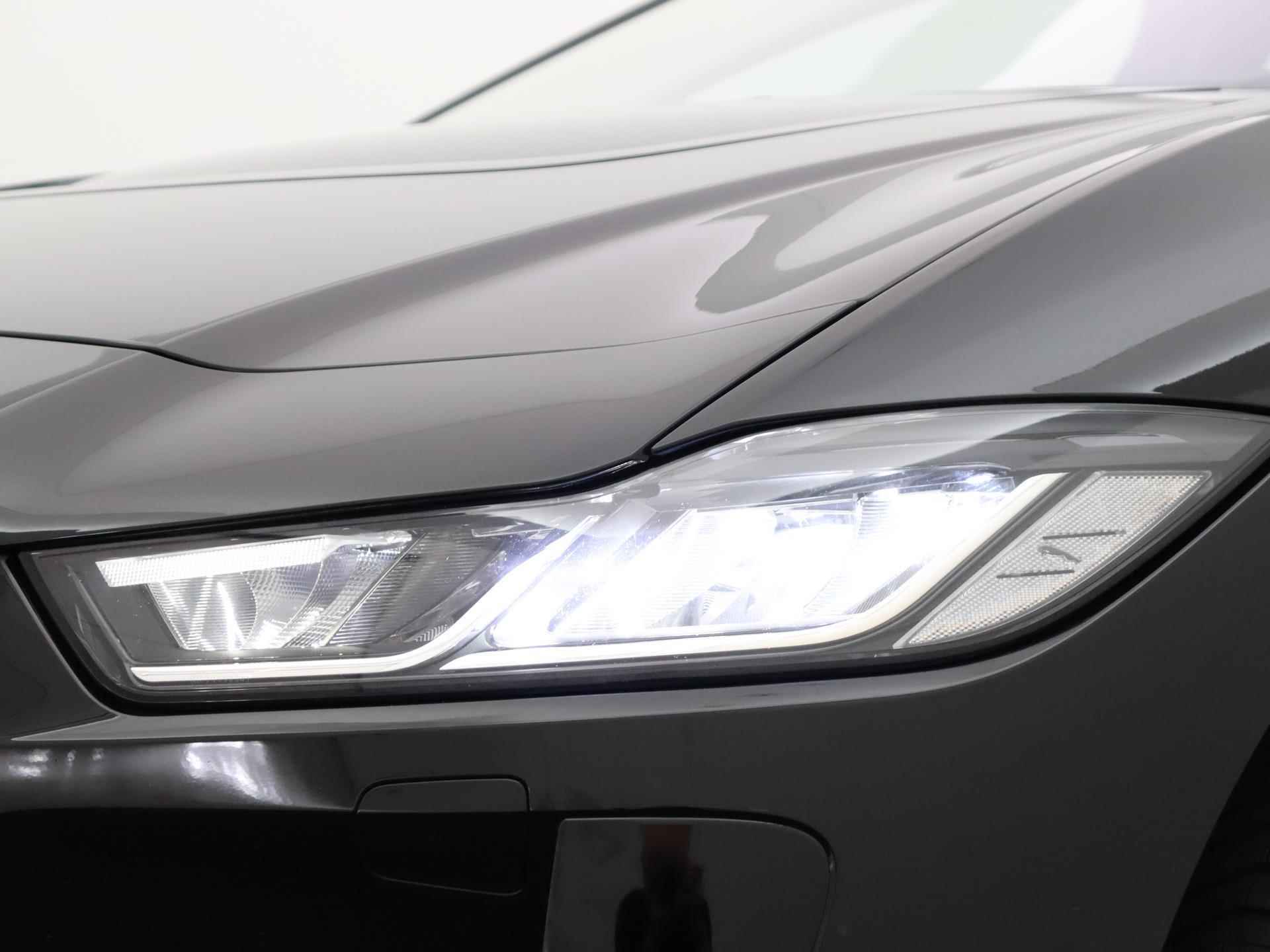 Jaguar I-PACE EV400 S 90 kWh | Leder | Navigatie | Virtual cockpit | LED | Stoelverwarming| Panoramadak | Meridian Sound | Parkeersensoren | Camera | Getint glas | Lichtmetalen velgen | - 38/41