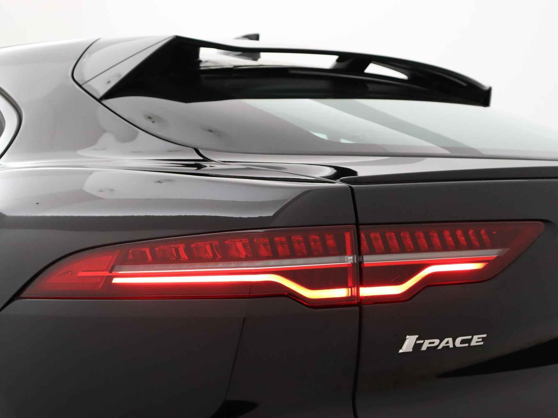Jaguar I-PACE EV400 S 90 kWh | Leder | Navigatie | Virtual cockpit | LED | Stoelverwarming| Panoramadak | Meridian Sound | Parkeersensoren | Camera | Getint glas | Lichtmetalen velgen | - 39/41