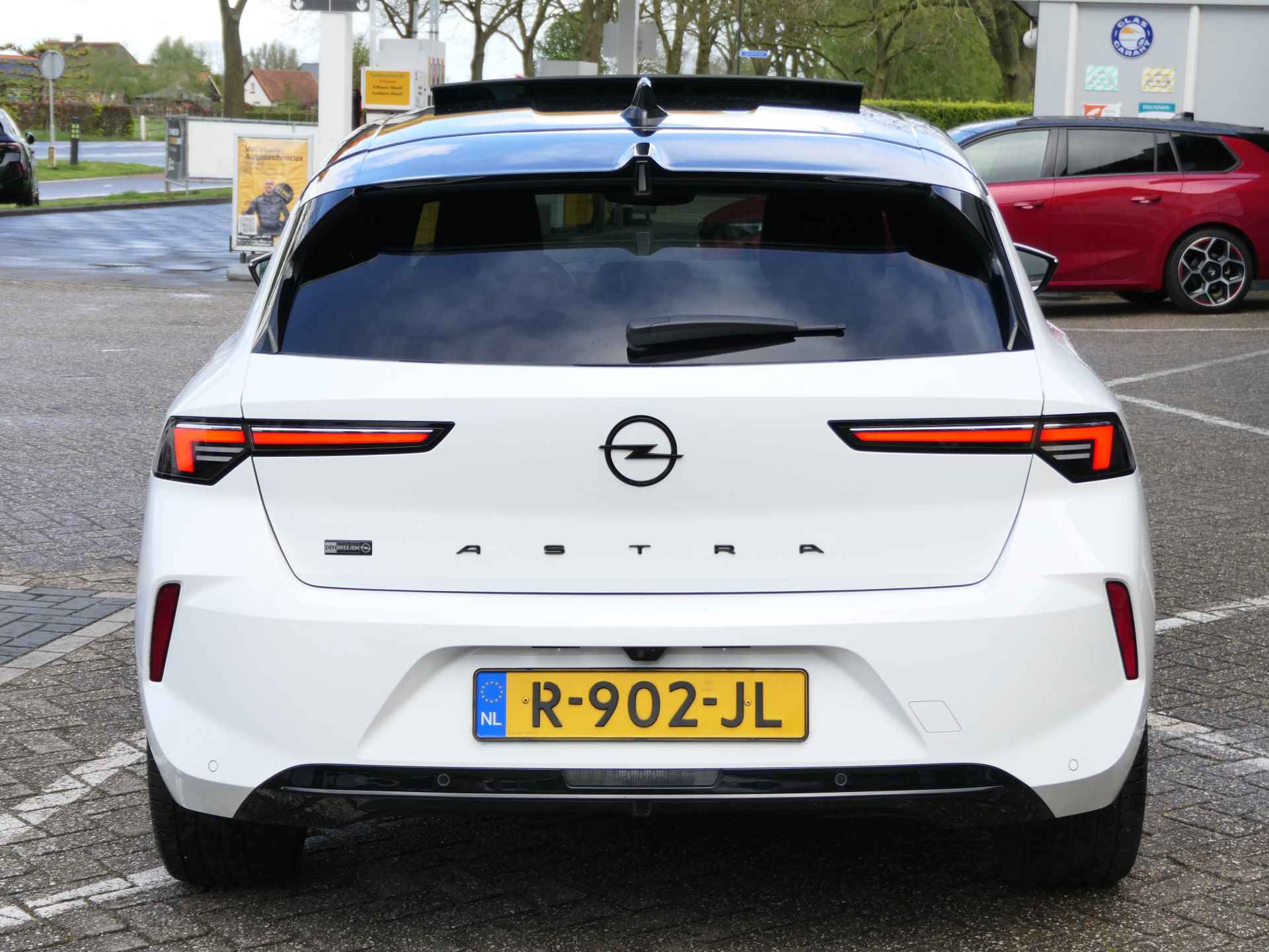 Opel Astra 1.2 Turbo 130pk Ultimate Automaat | Panoramadak | Winterpakket | Black Pack | Alcantara | 18"LMV - 11/49