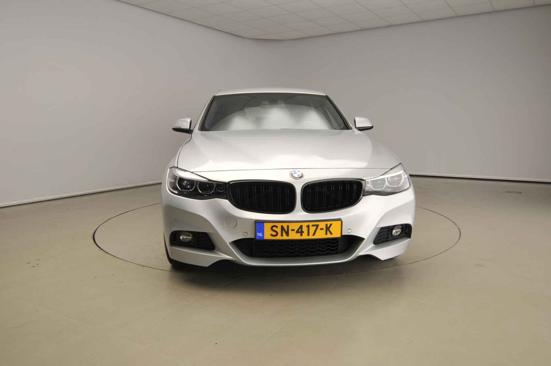 BMW 3 Serie Gran Turismo 320i | M-Sportpakket | LED | Leder | HUD | Stoelverwarming | Sportstoelen | Shadow line | Hifi speakers | Alu 19 inch - 6/46