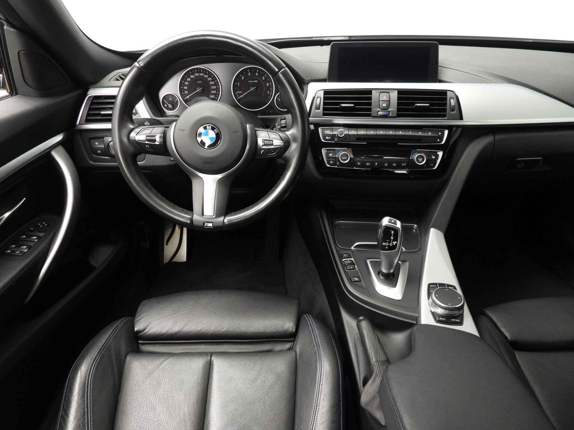 BMW 3 Serie Gran Turismo 320i | M-Sportpakket | LED | Leder | HUD | Stoelverwarming | Sportstoelen | Shadow line | Hifi speakers | Alu 19 inch - 11/46