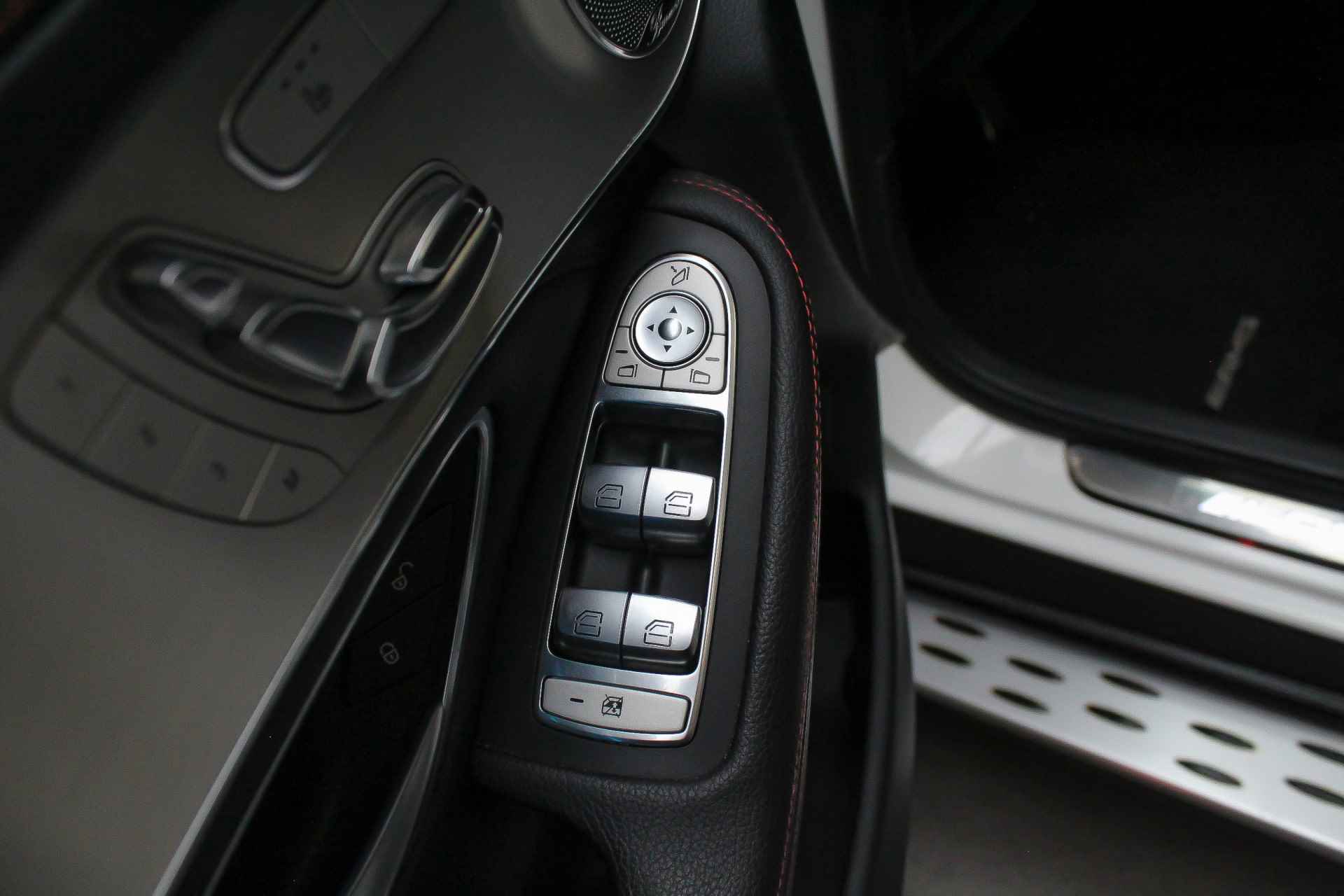 Mercedes-Benz GLC AMG 43 4MATIC 368pk |BTW|Burmester|panoramadak|carbon|head-up|sidebars| - 18/41