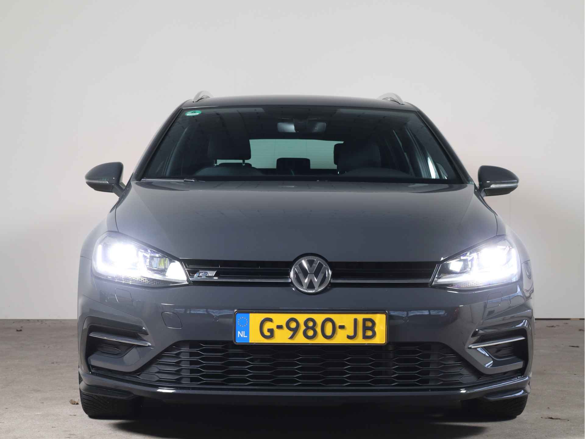 Volkswagen GOLF Variant 1.5 TSI Highline Business R NL-Auto!! Led I Carplay I Adap-Cruise - 4/33