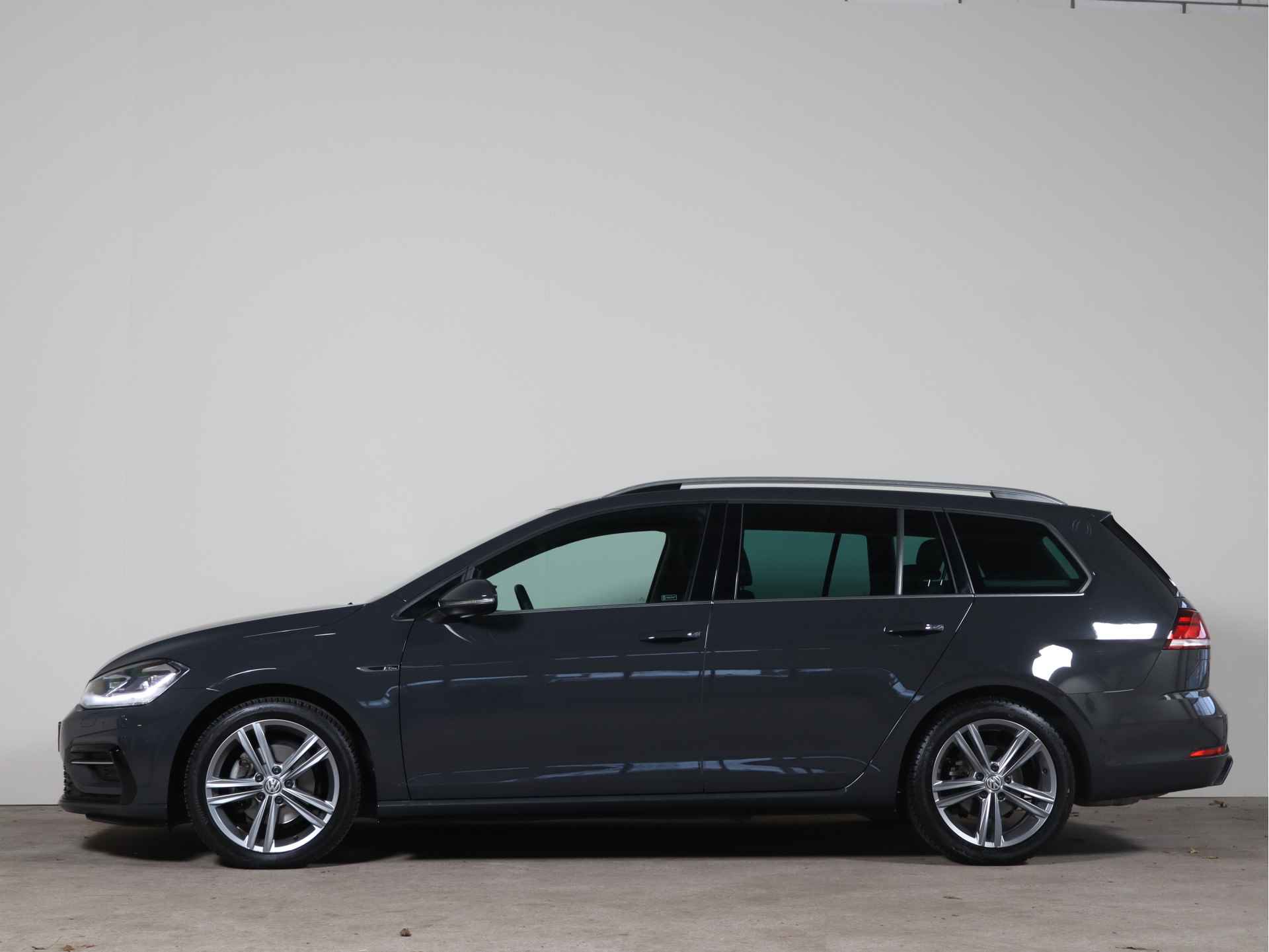 Volkswagen GOLF Variant 1.5 TSI Highline Business R NL-Auto!! Led I Carplay I Adap-Cruise - 6/33