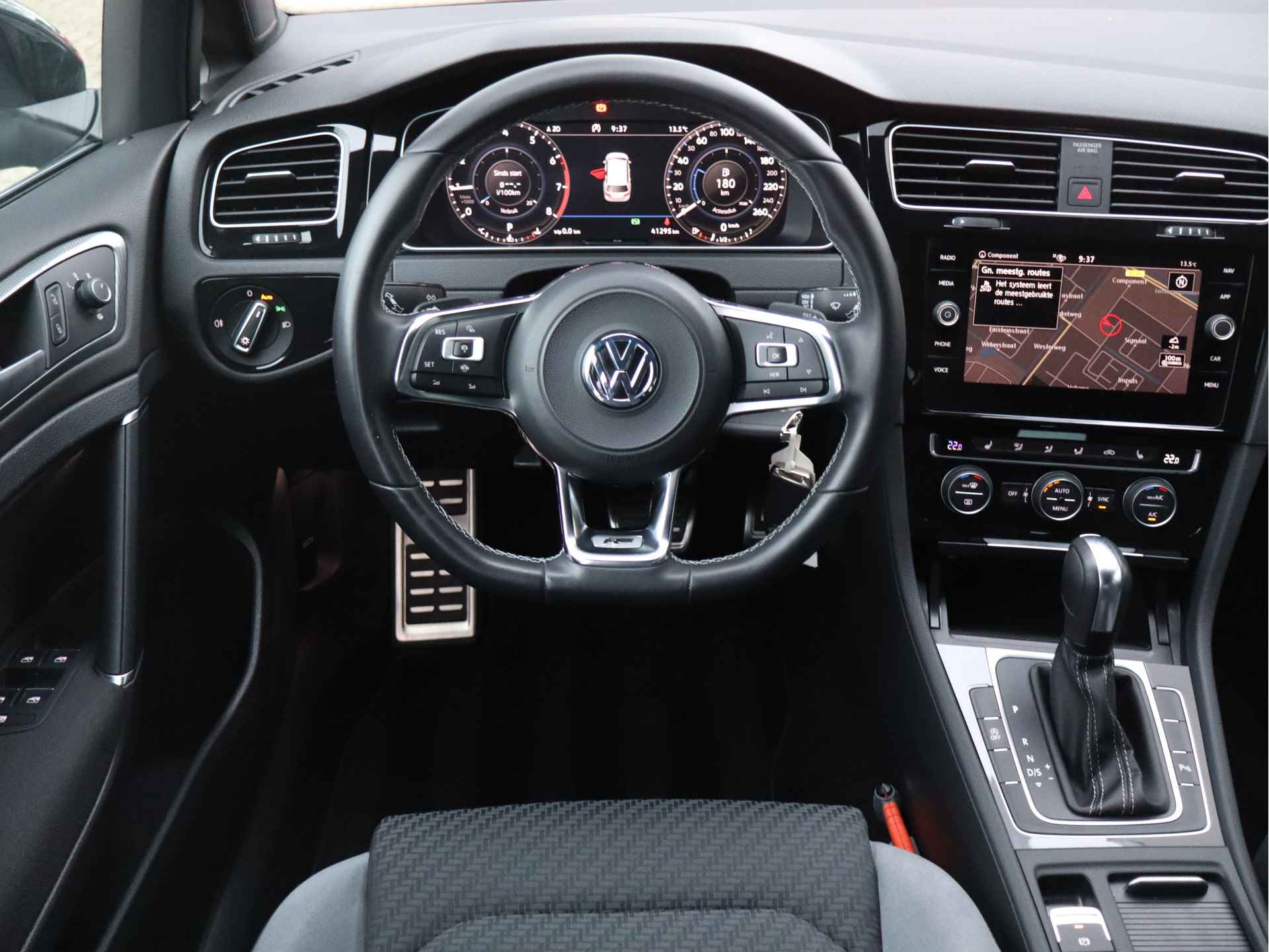 Volkswagen GOLF Variant 1.5 TSI Highline Business R NL-Auto!! Led I Carplay I Adap-Cruise - 9/33