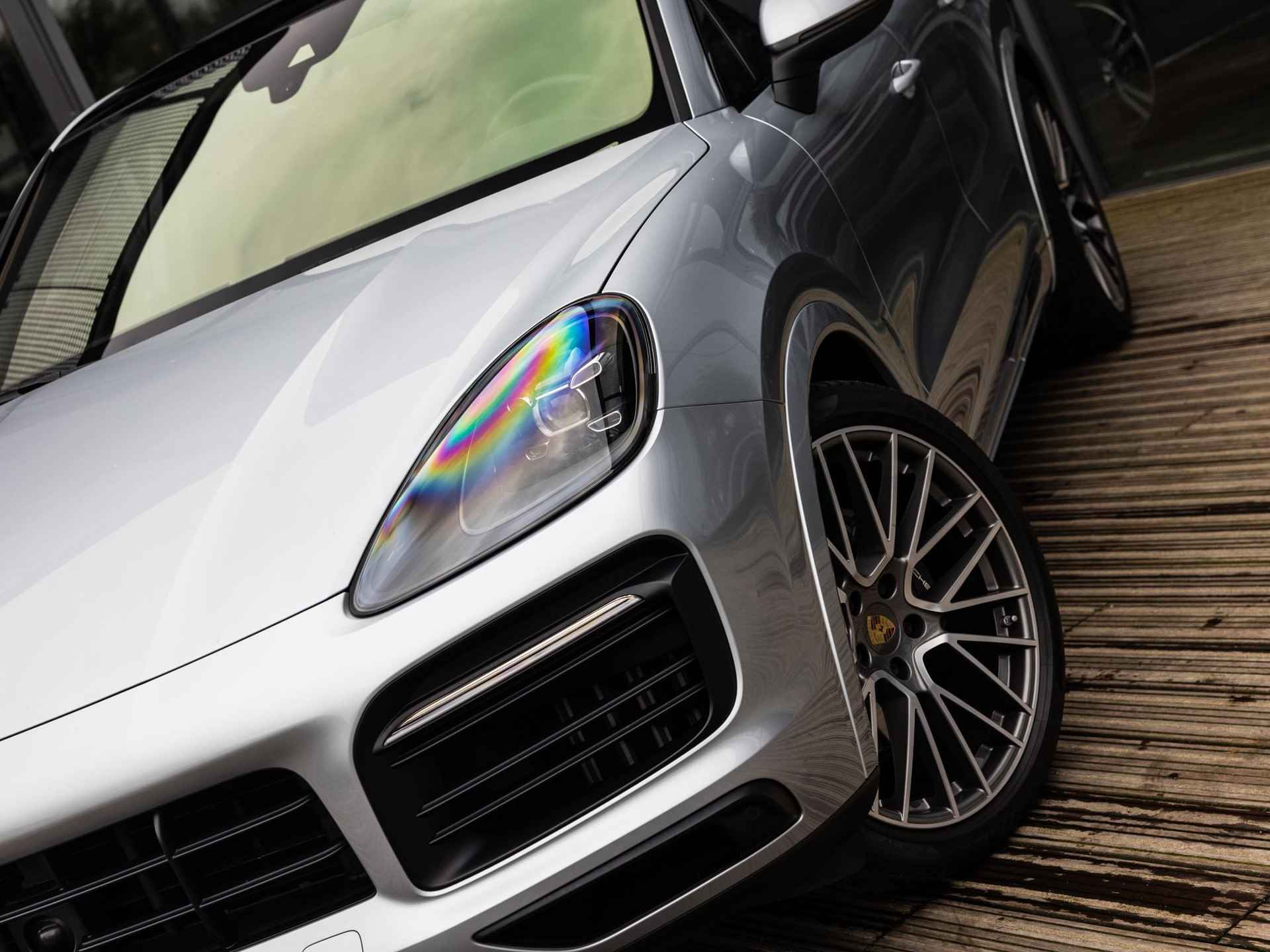 Porsche Cayenne Coupé 3.0 E-Hybrid | 22 INCH | SPORTCHRONO | BOSE | PASM LUCHTVERING | PANORAMADAK | ELEKTR.TREKHAAK | ACHTERUITRIJCAMERA | ACHTERBANKVERWARMING | ADAPTIEVE CRUISE CONTROL | SPORTEINDPIJPEN | - 50/52